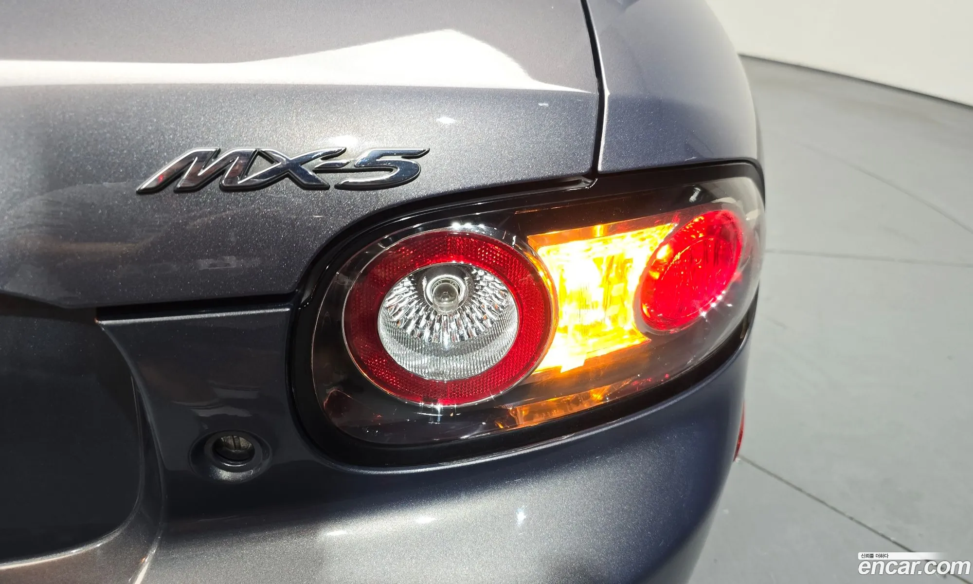 Mazda MX-5 Miata 2007 JM1NC25F870132889 — 28