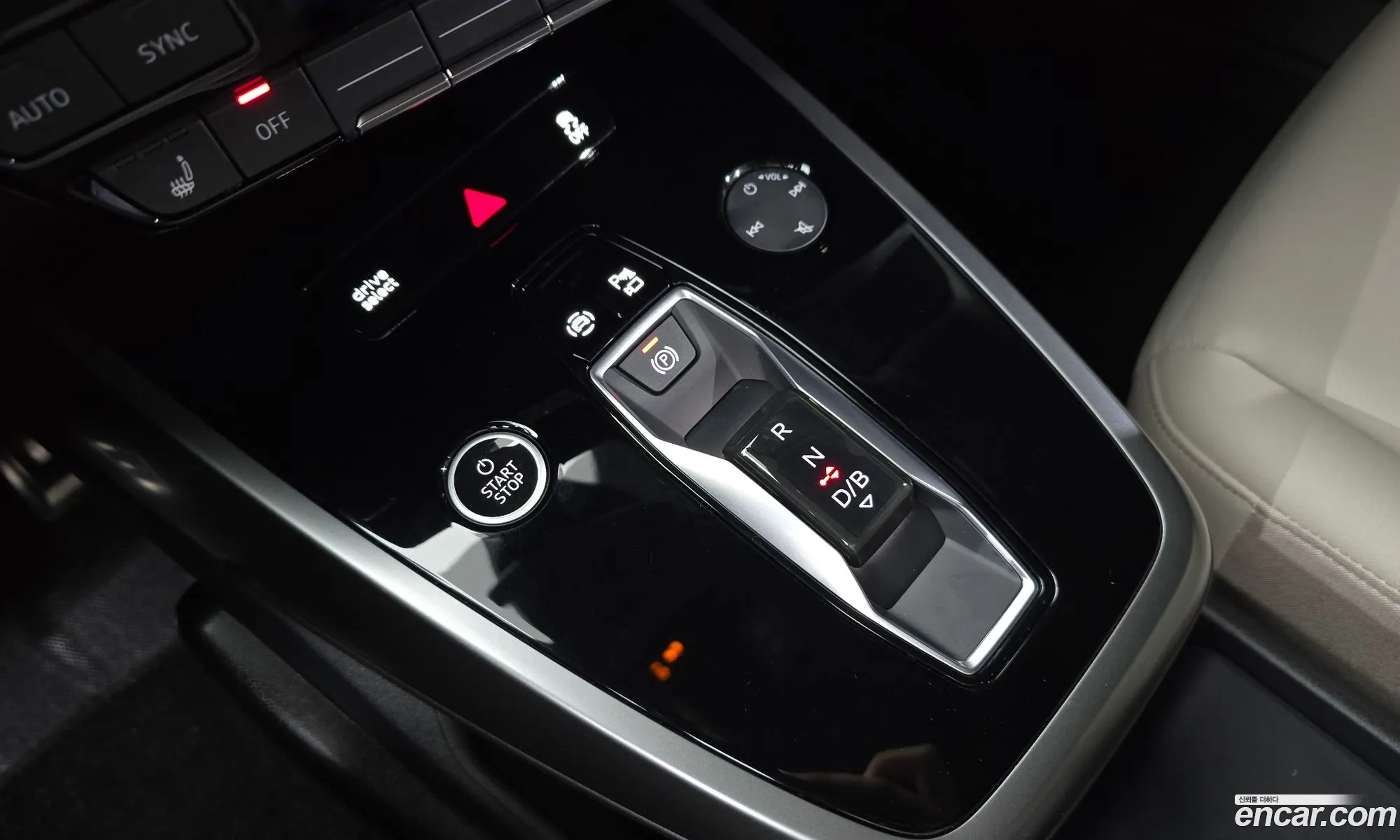 Audi Q4 e-tron 2025 — 16