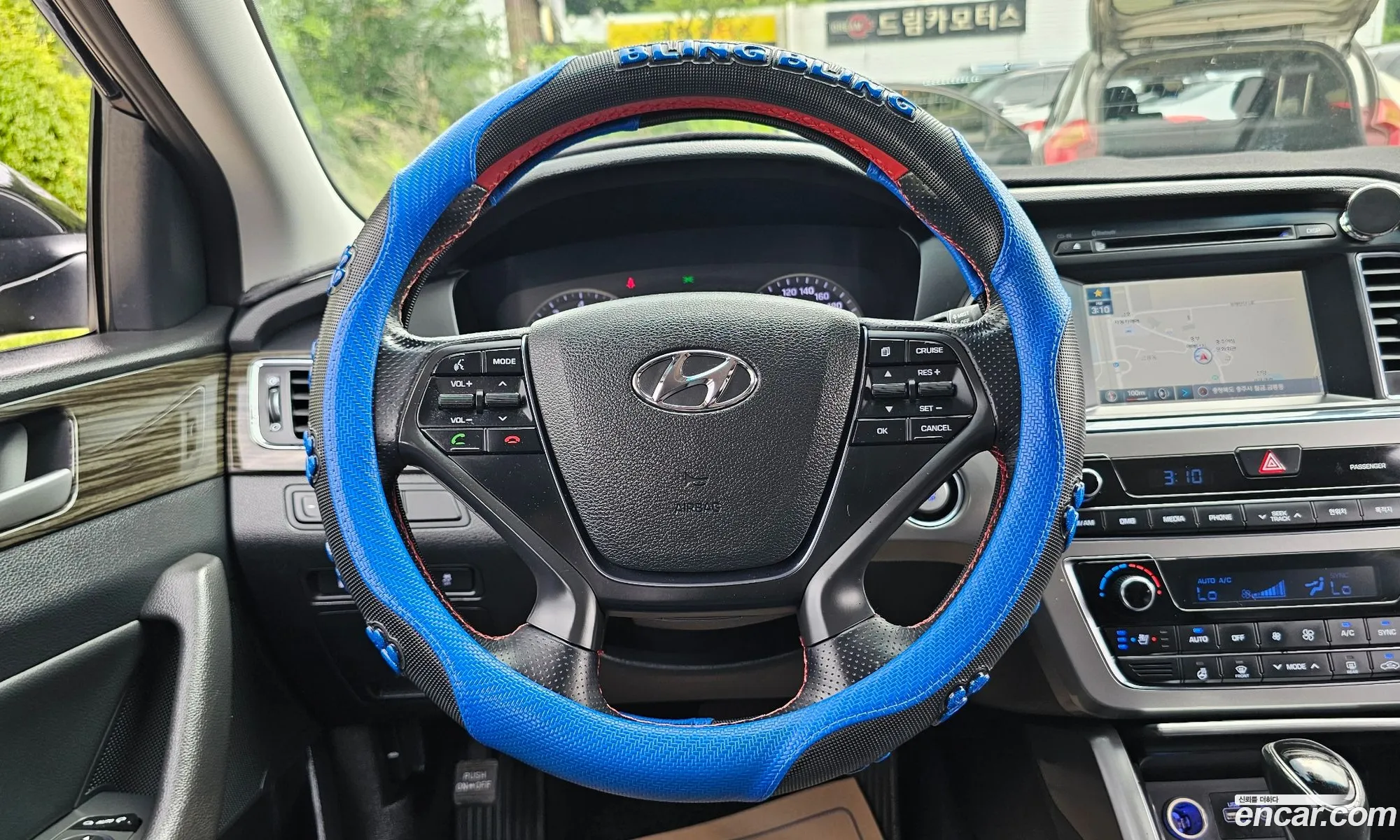 Hyundai LF Sonata 2014 — 12