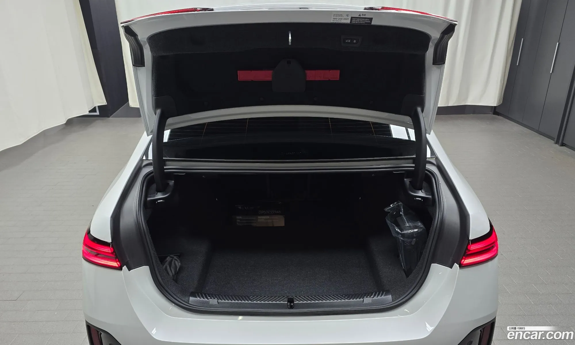 BMW 5 Series 2025 — 27