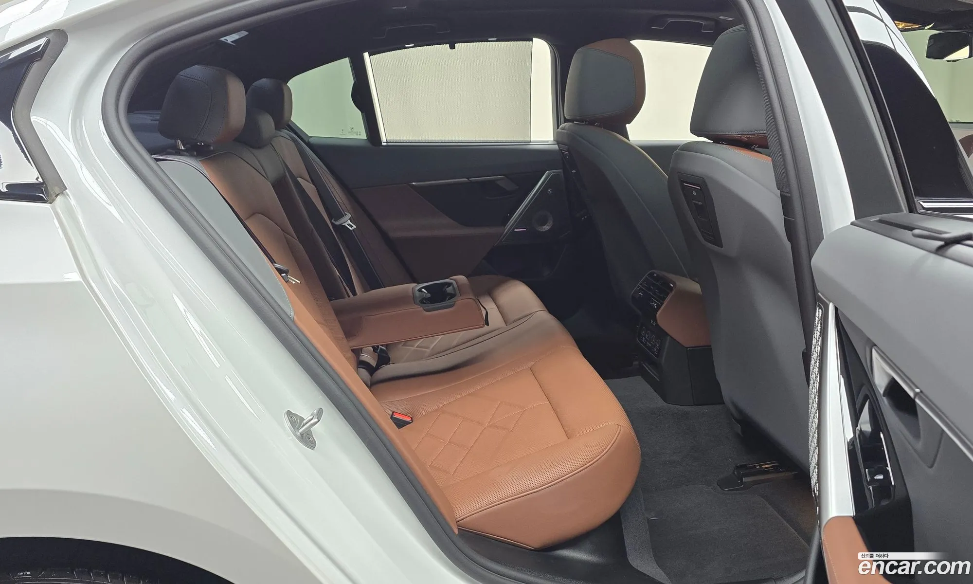 BMW 5 Series 2025 — 18