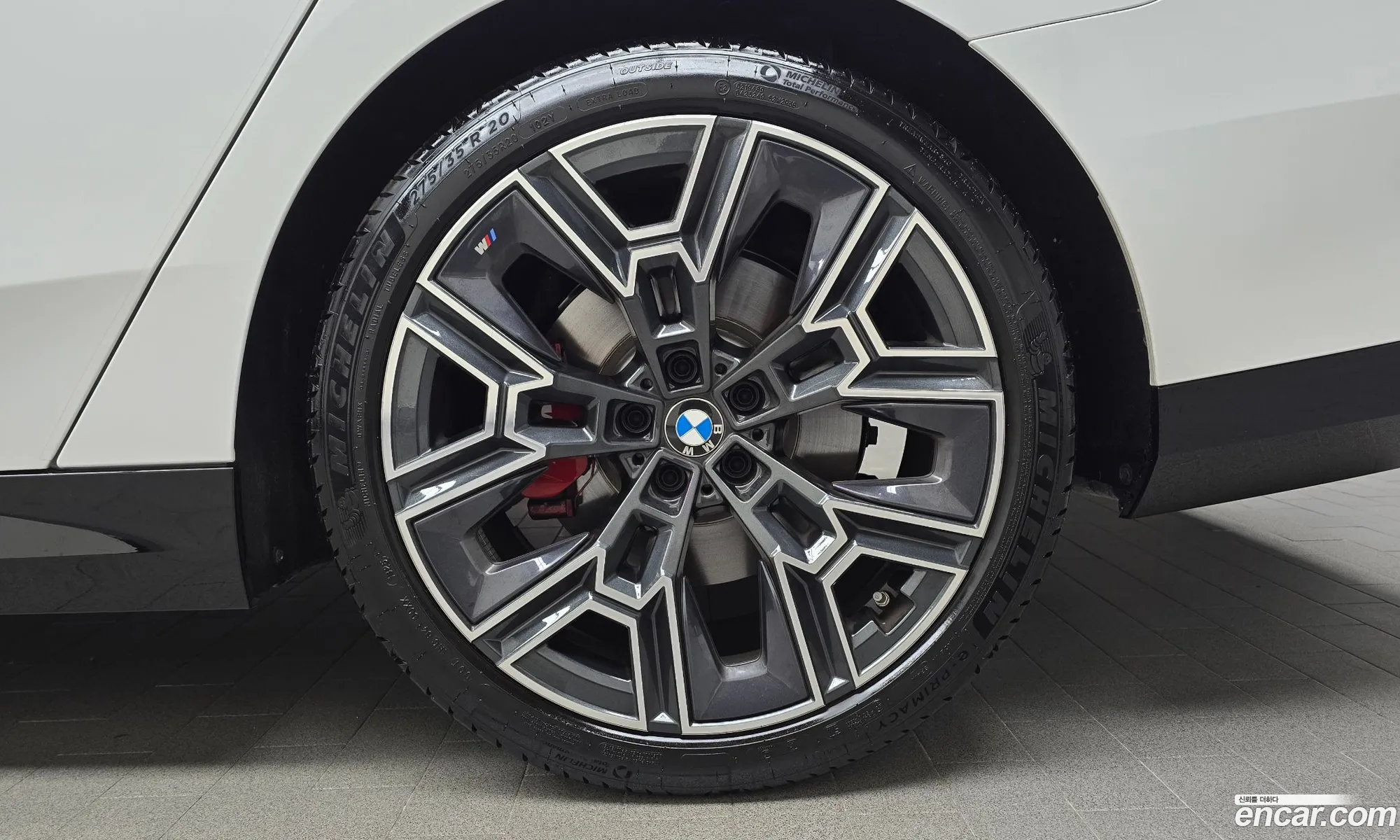 BMW 5 Series 2025 — 22