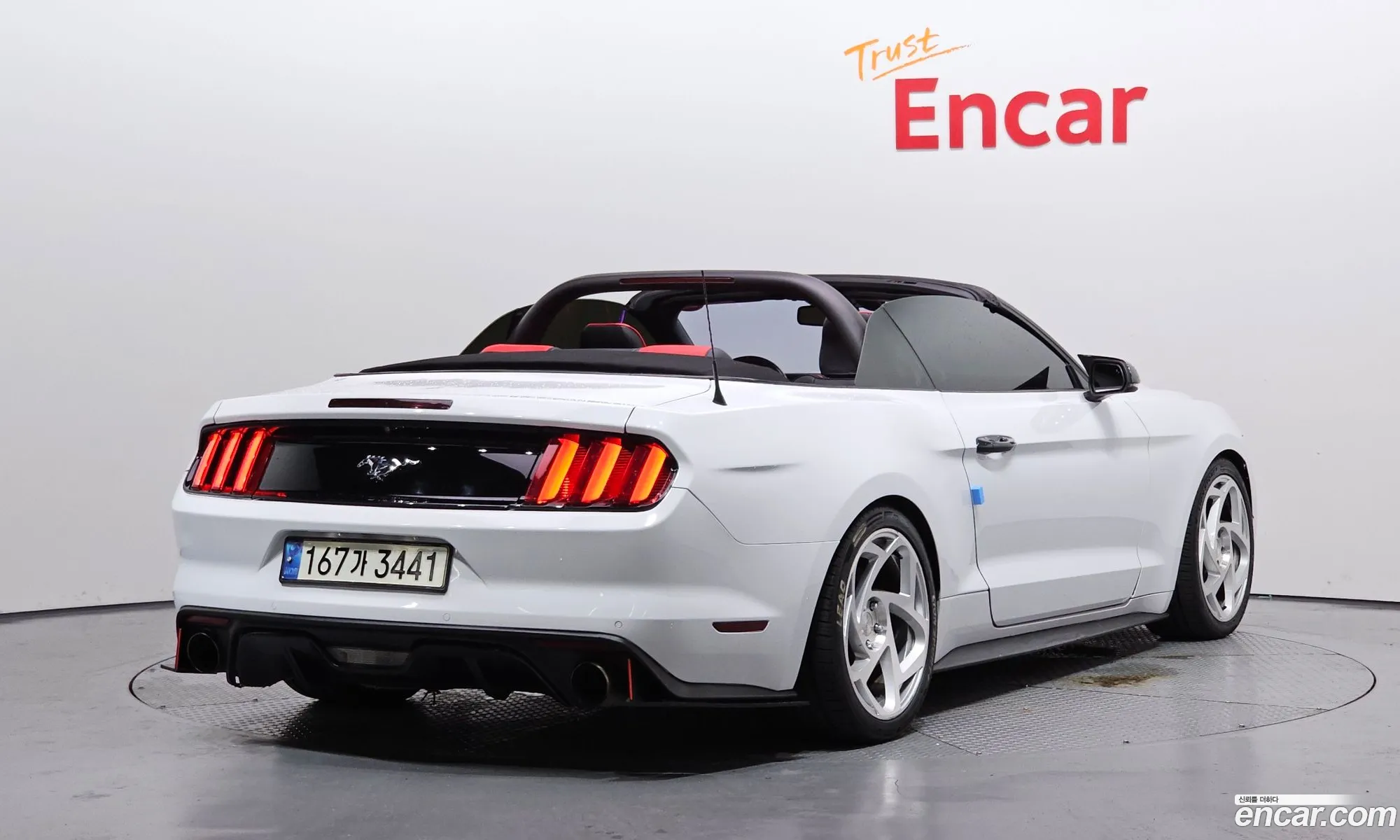Ford Mustang 2015 1FATP8UH8F5435227 — 2