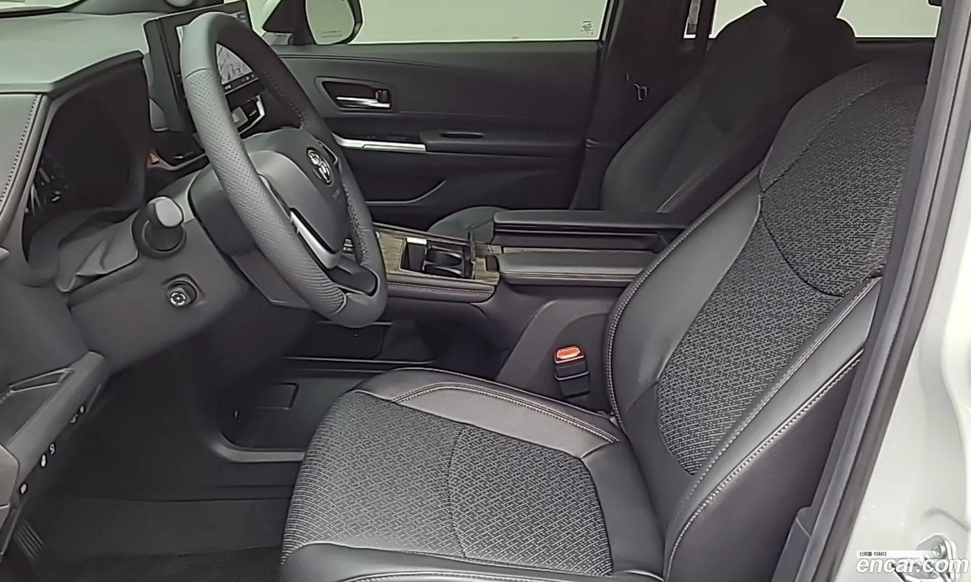 Toyota Sienna 2025 — 2