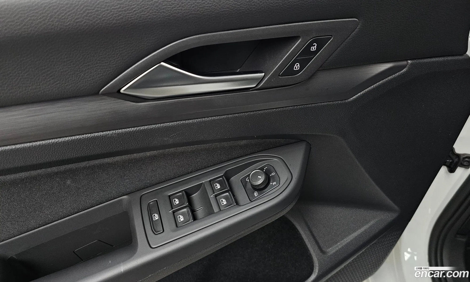 Volkswagen Golf 8th Gen 2022 — 10