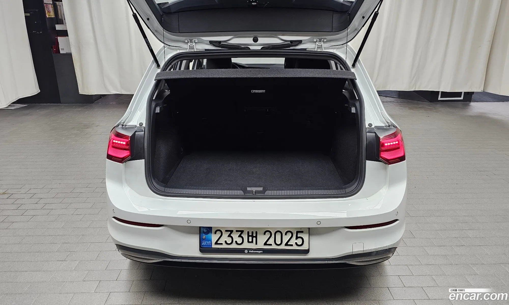 Volkswagen Golf 8th Gen 2022 — 12