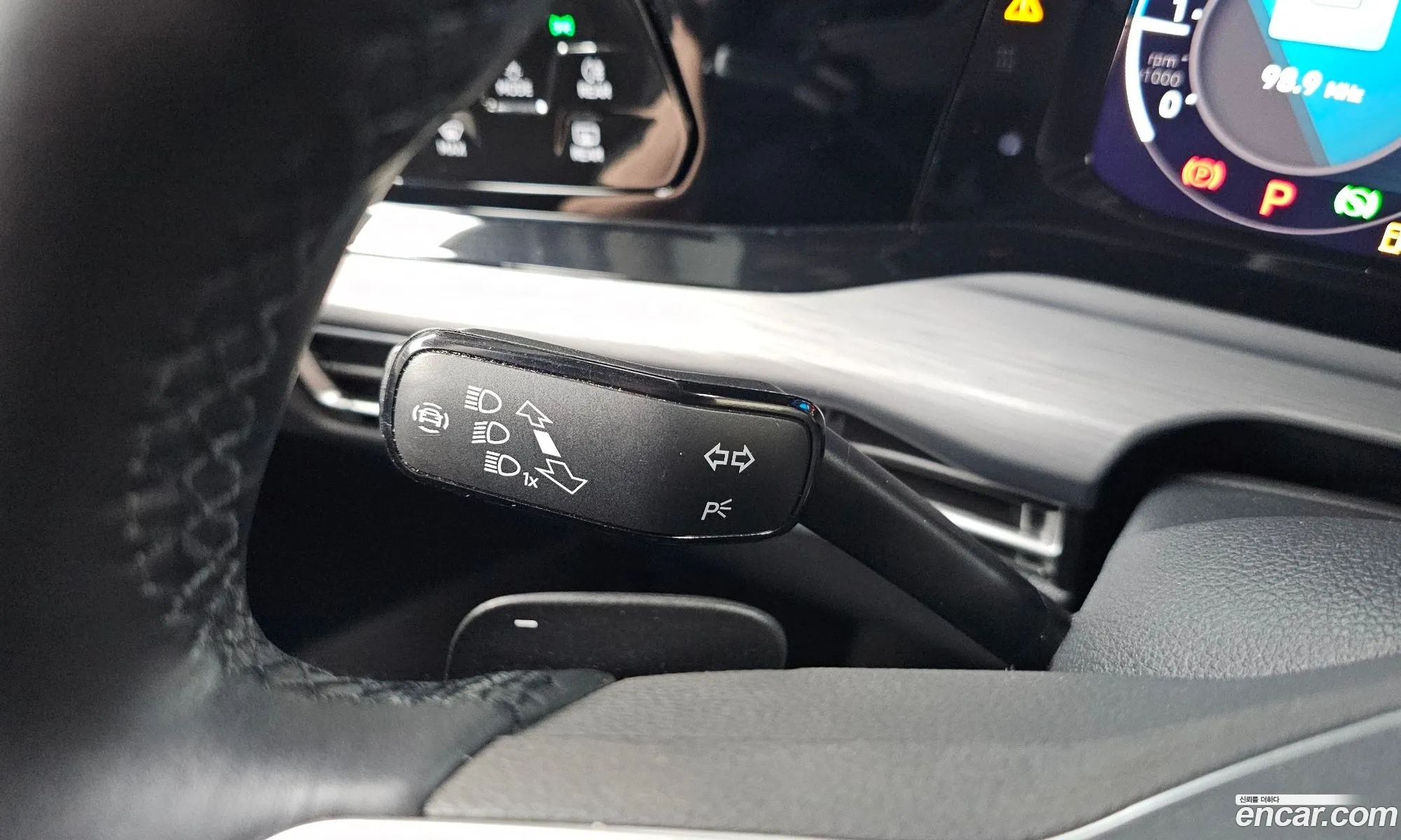 Volkswagen Golf 8th Gen 2022 — 28