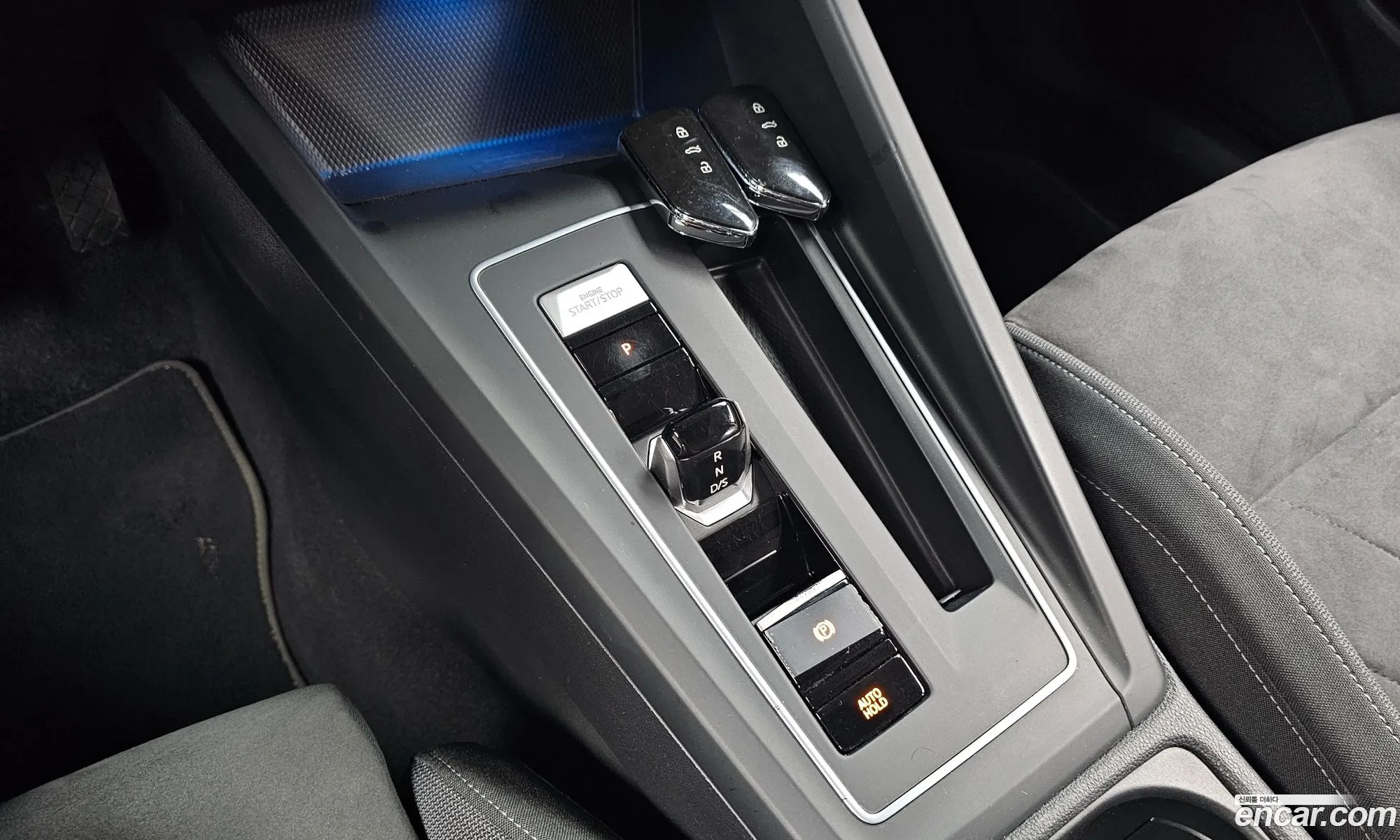Volkswagen Golf 8th Gen 2022 — 4
