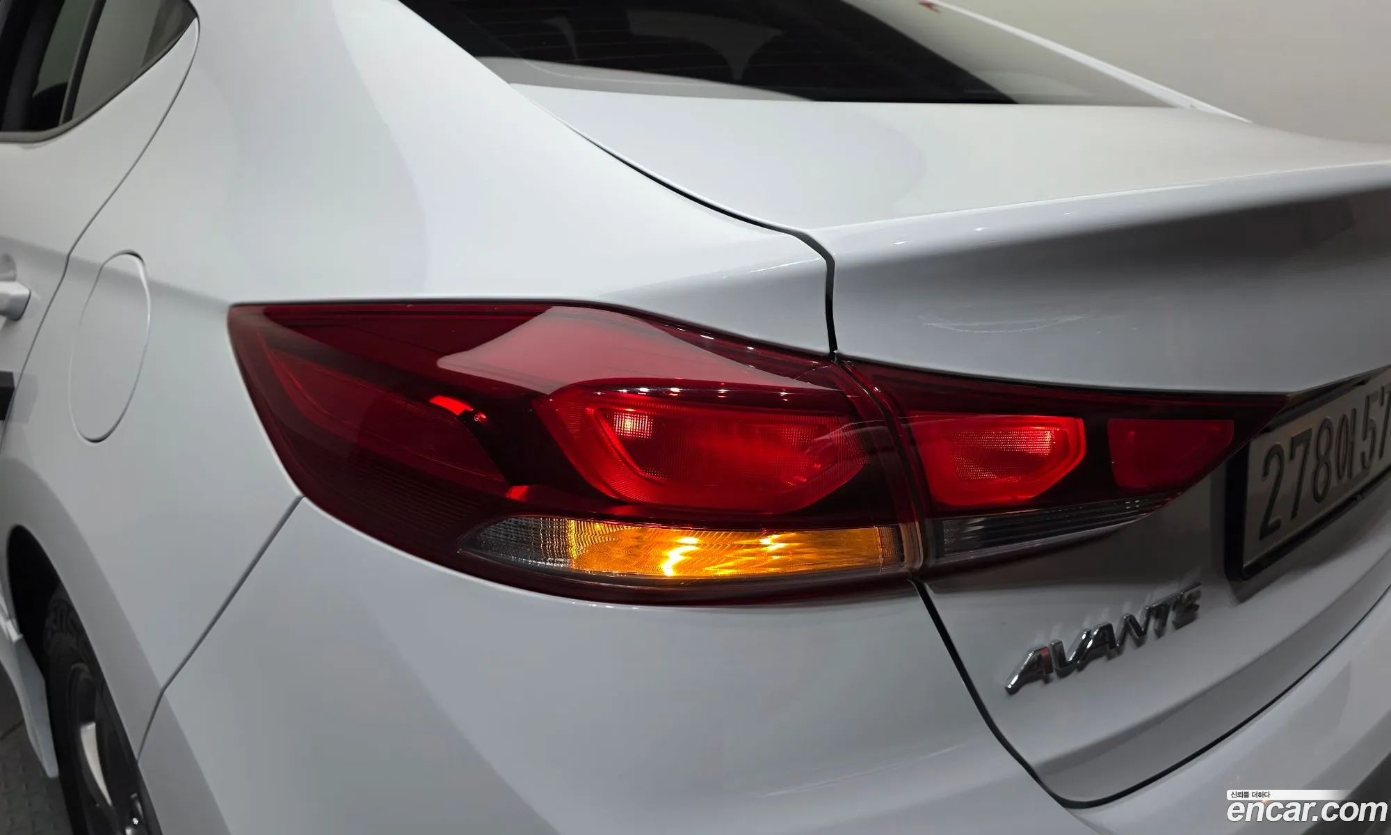 Hyundai Elantra AD 2015 — 10