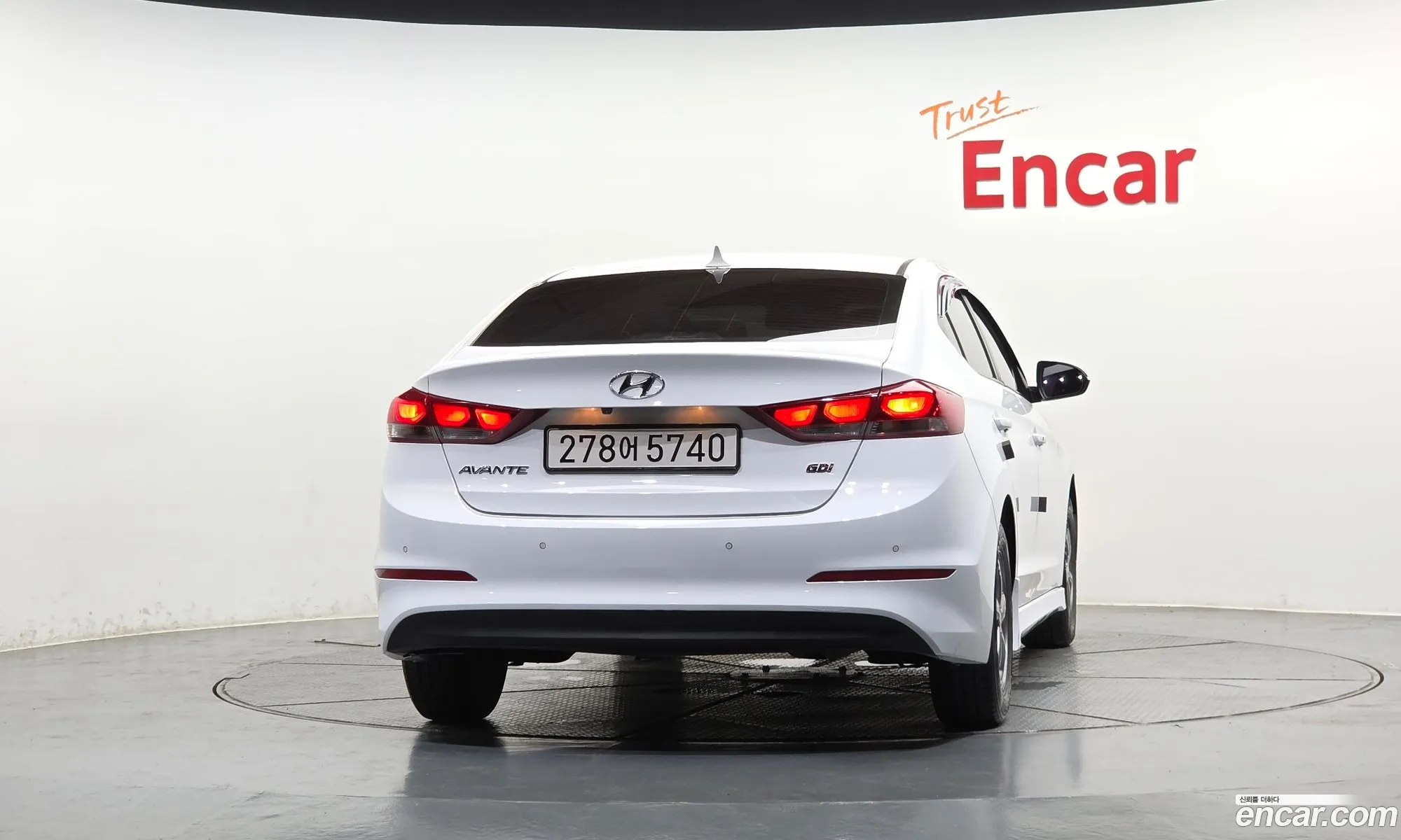 Hyundai Elantra AD 2015 — 11