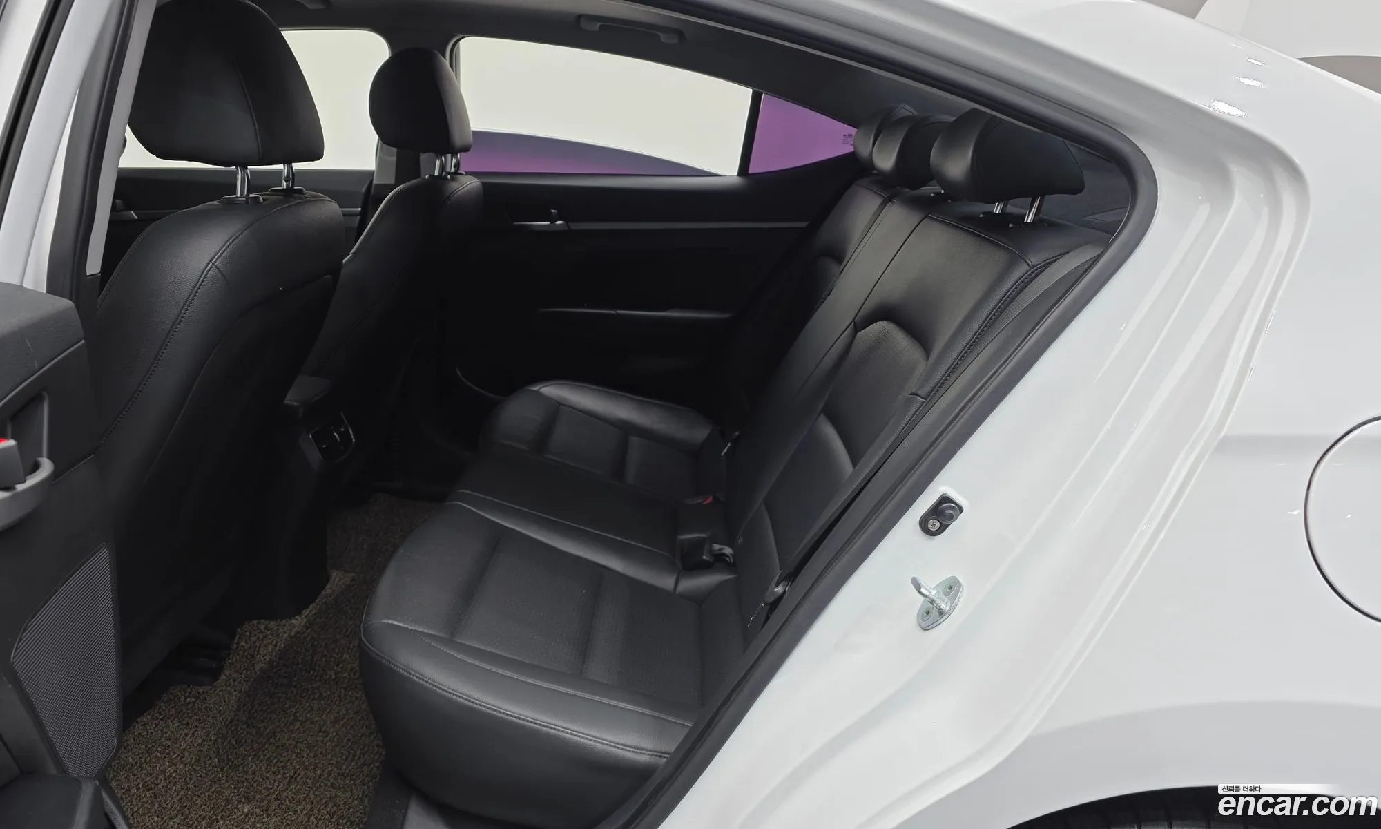 Hyundai Elantra AD 2015 — 13