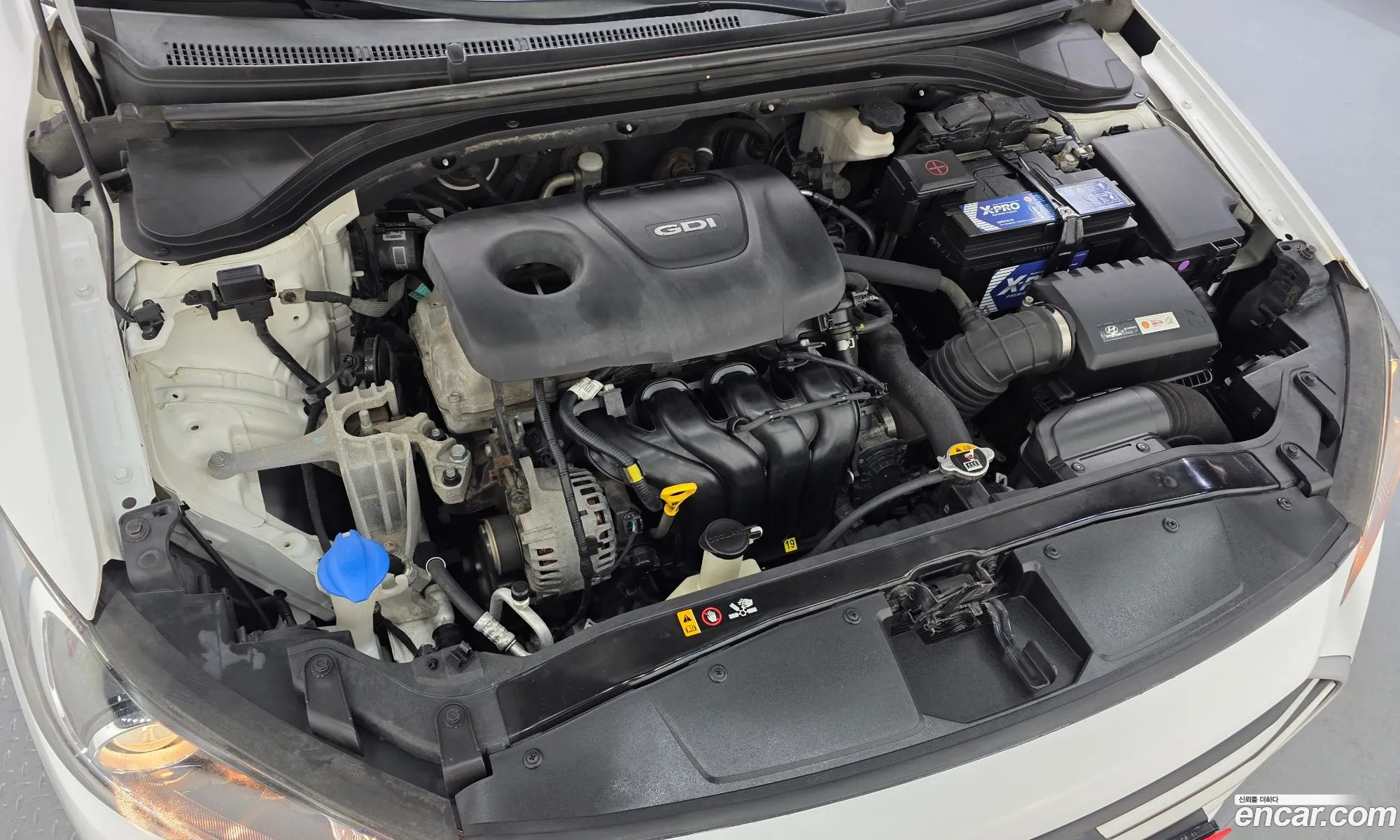 Hyundai Elantra AD 2015 — 19