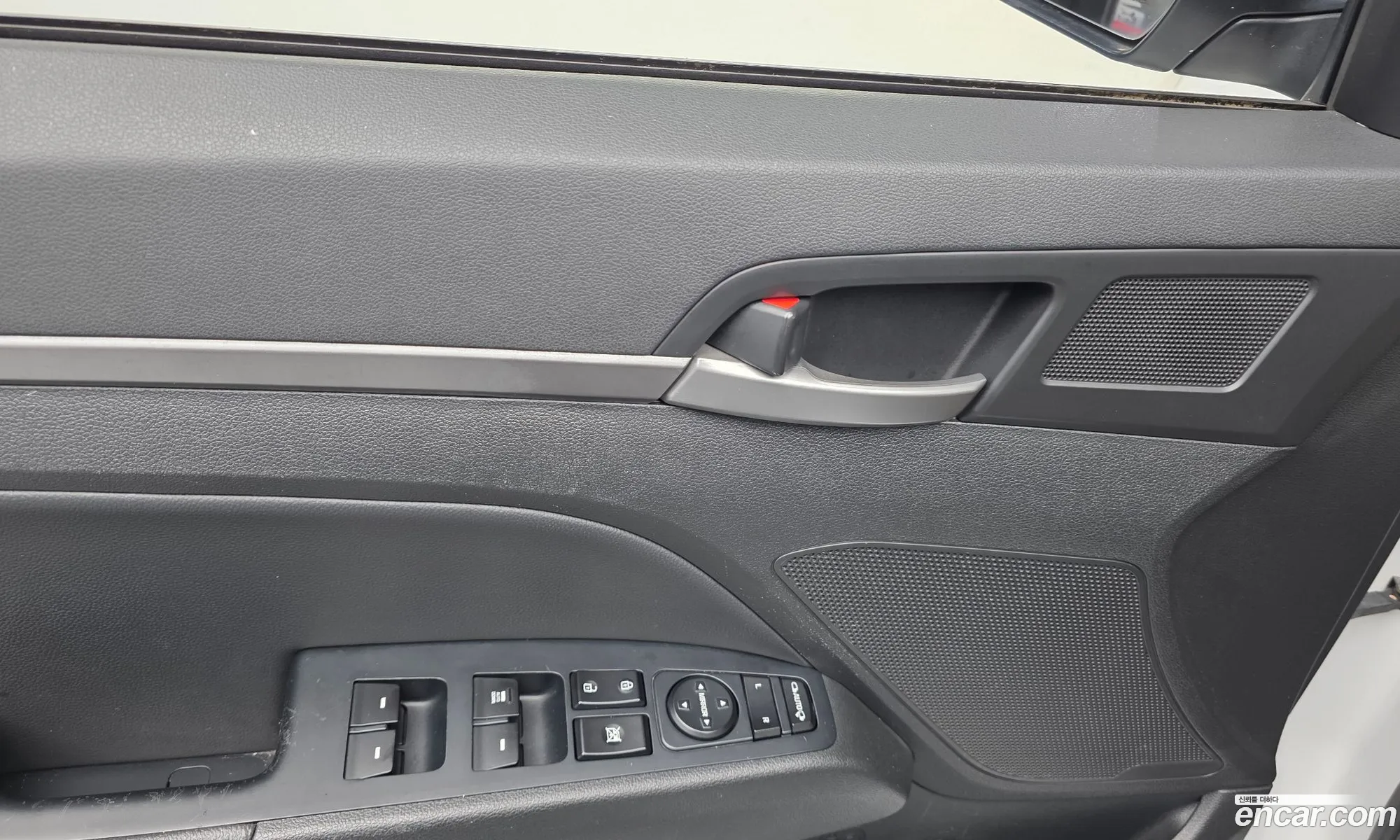 Hyundai Elantra AD 2015 — 23