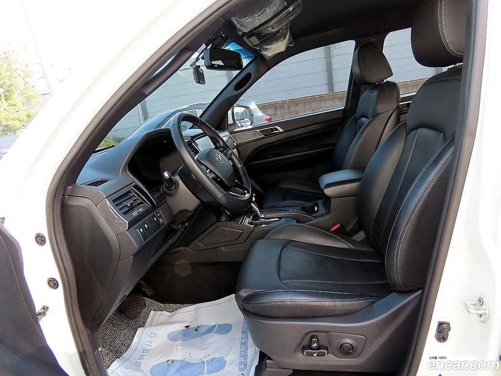 KG Mobility (SsangYong) Rexton Sports Khan 2023 — 14