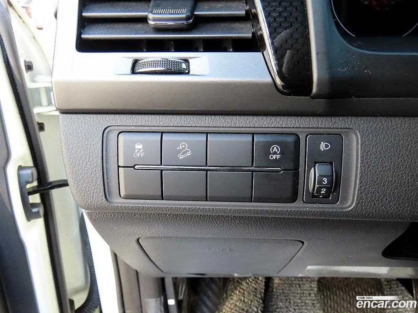 KG Mobility (SsangYong) Rexton Sports Khan 2023 — 20