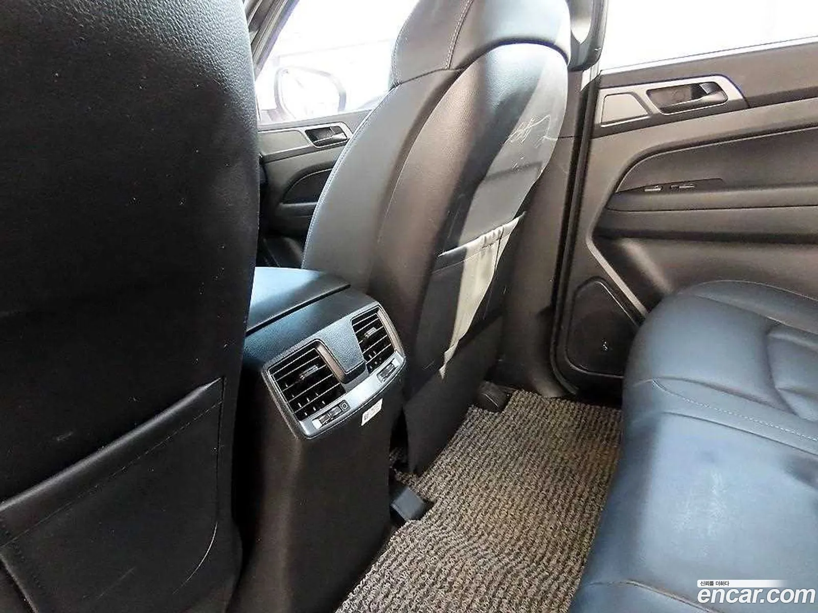 KG Mobility (SsangYong) Rexton Sports Khan 2023 — 19