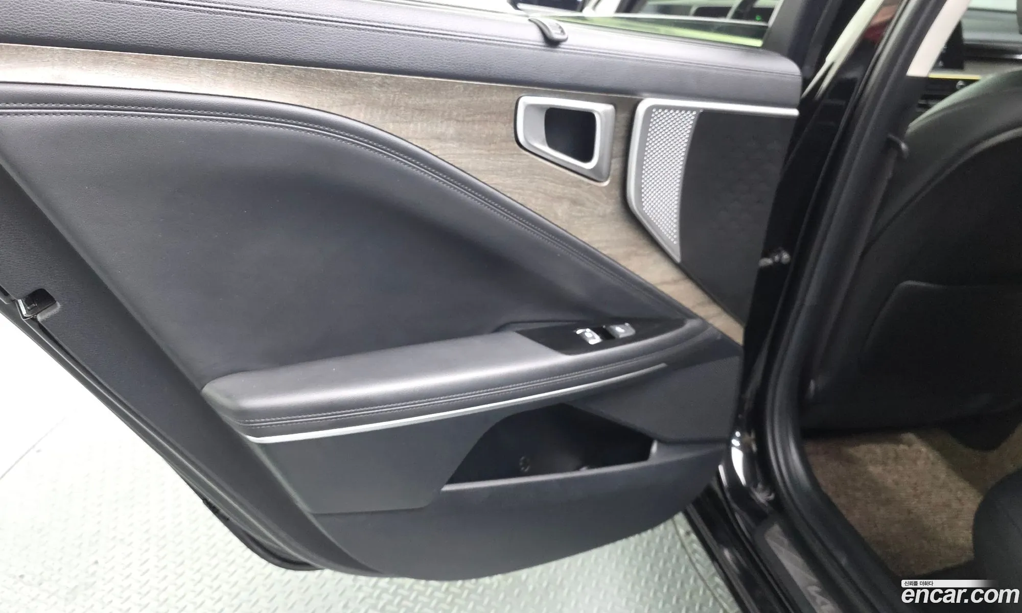 Kia K8 2021 — 23