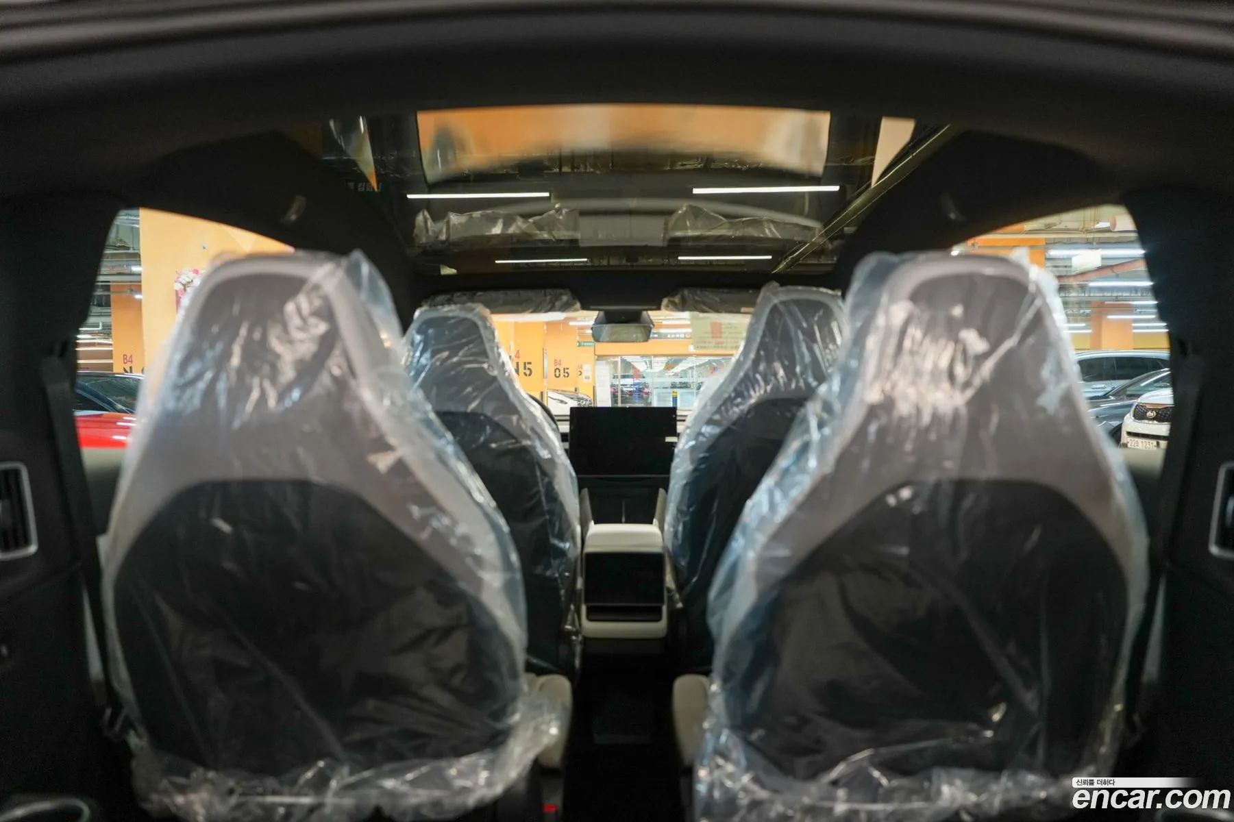 Tesla Model Y 2026 — 3