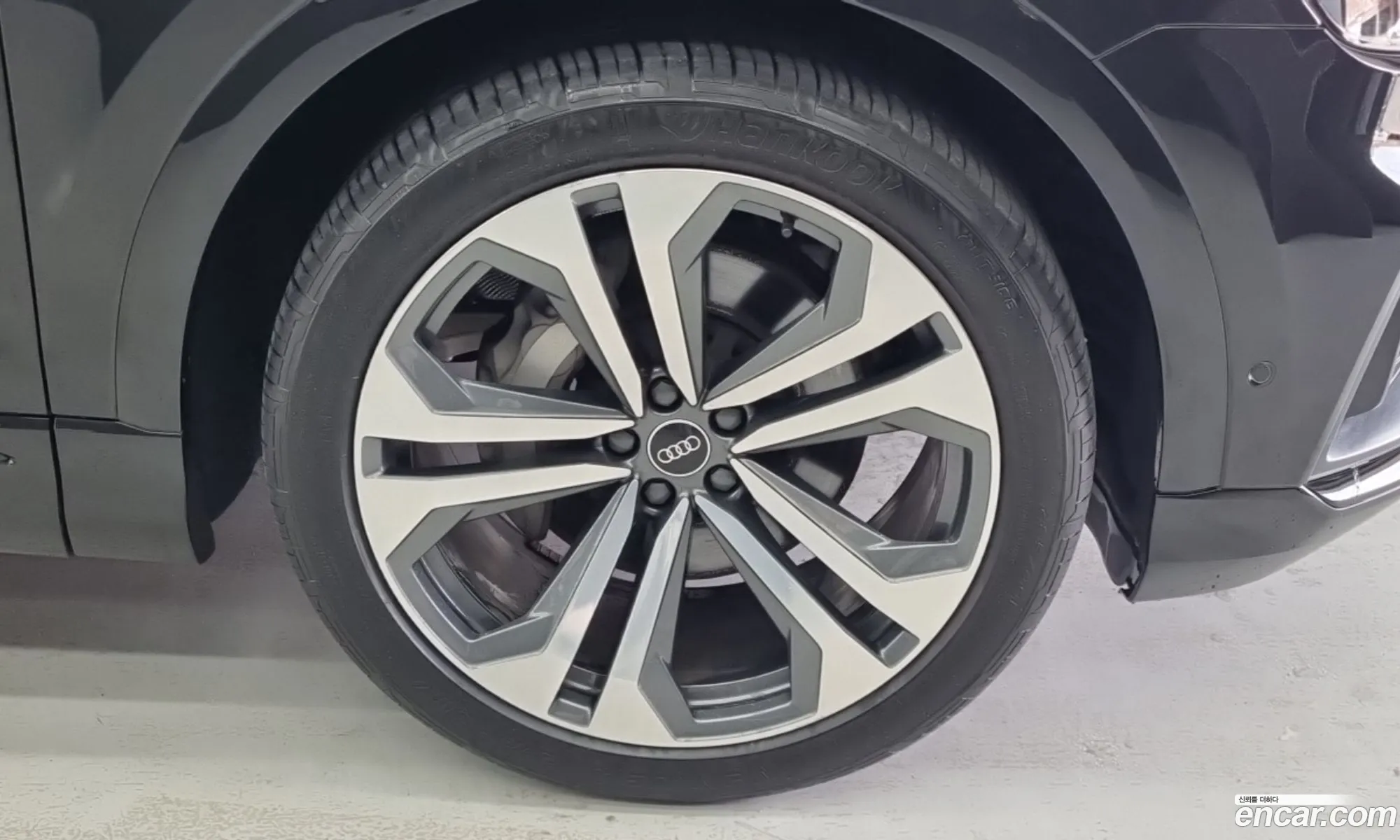 Audi Q8 2023 — 7