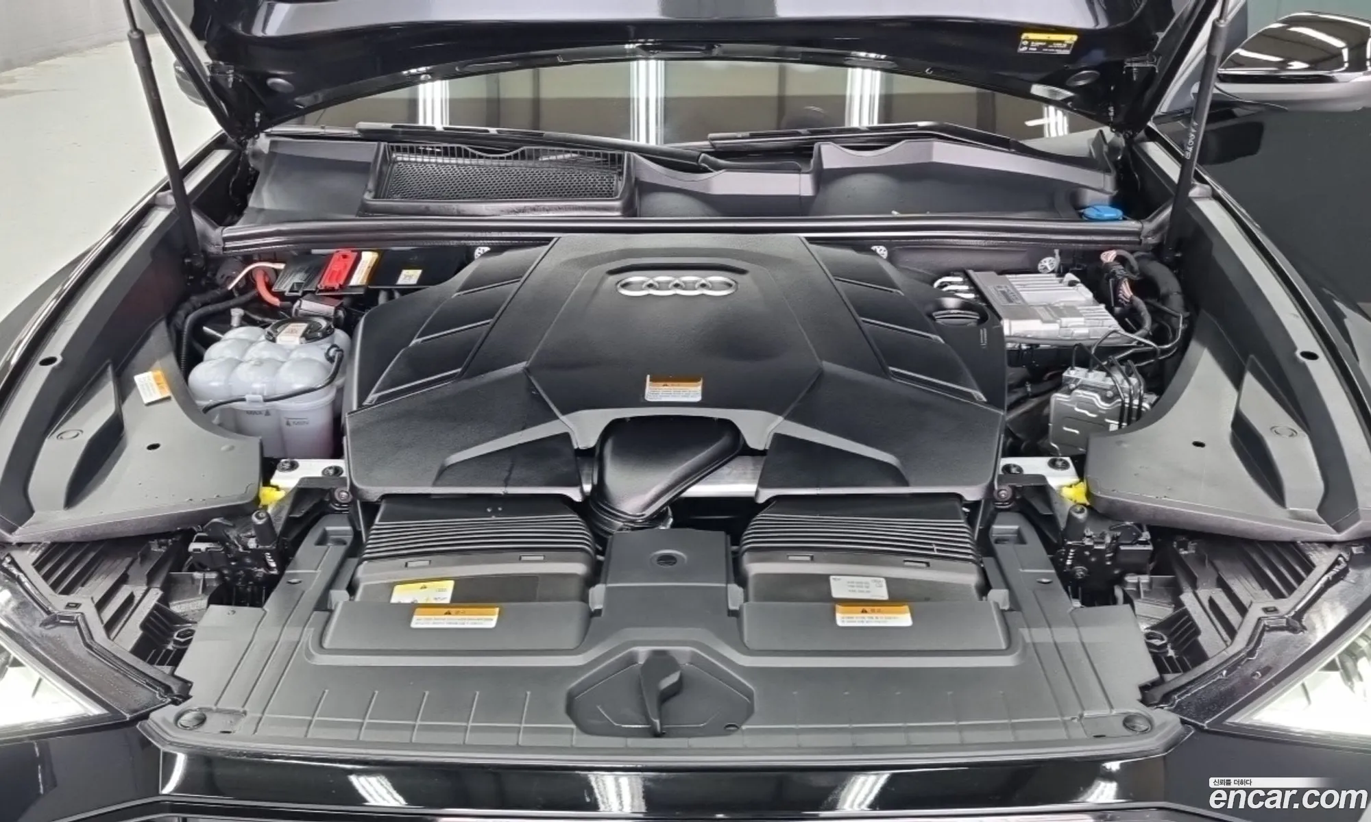 Audi Q8 2023 — 18