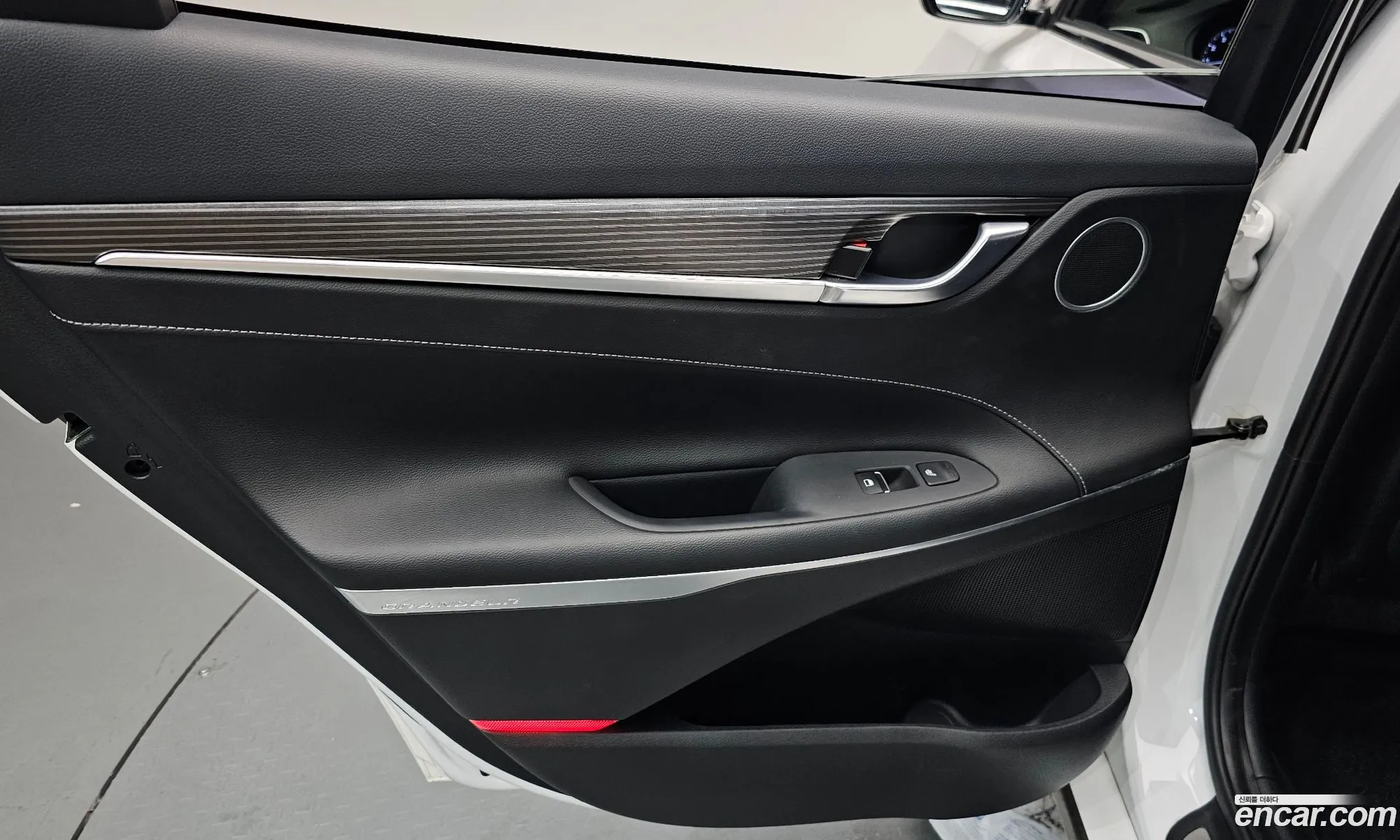 Hyundai Grandeur IG 2019 — 31