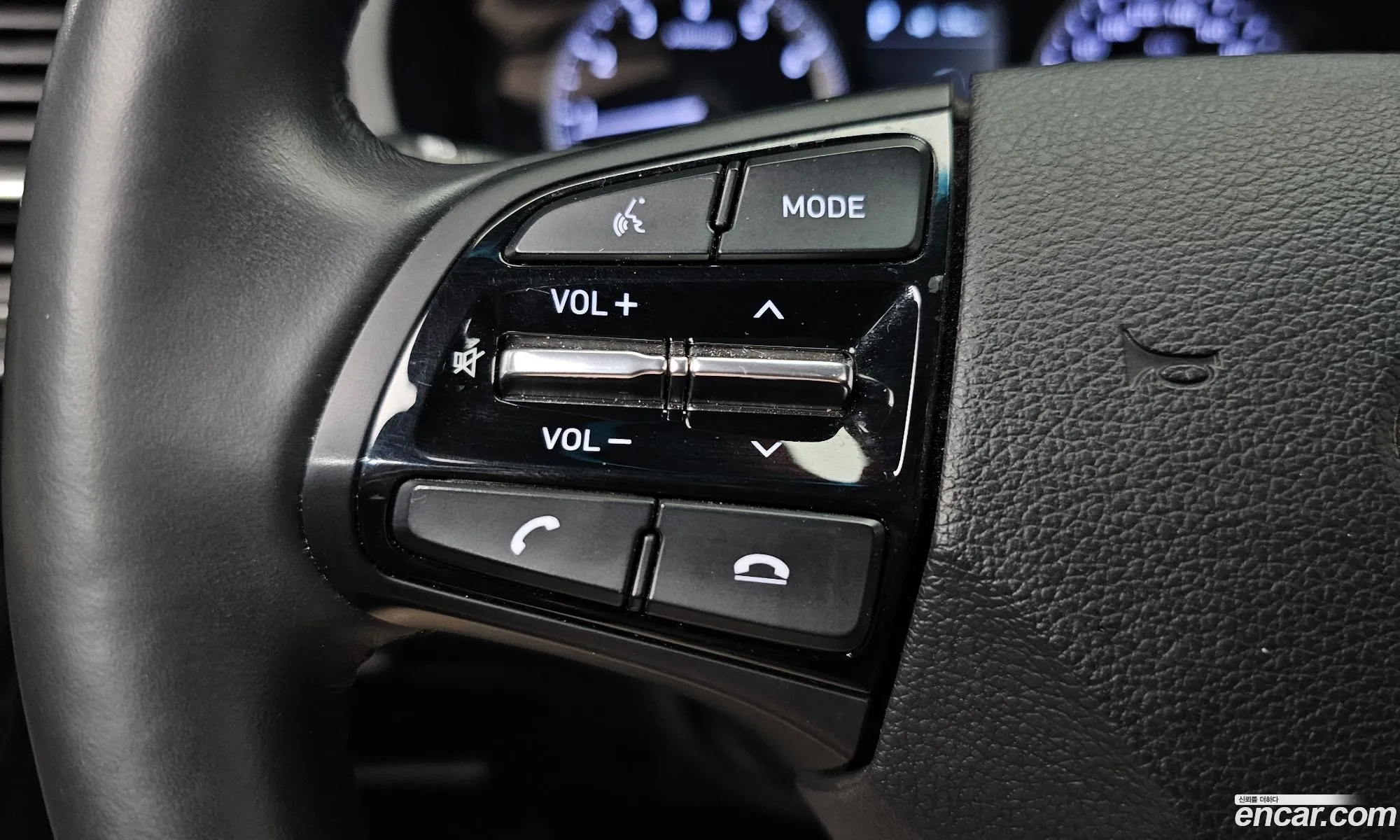Hyundai Grandeur IG 2019 — 26