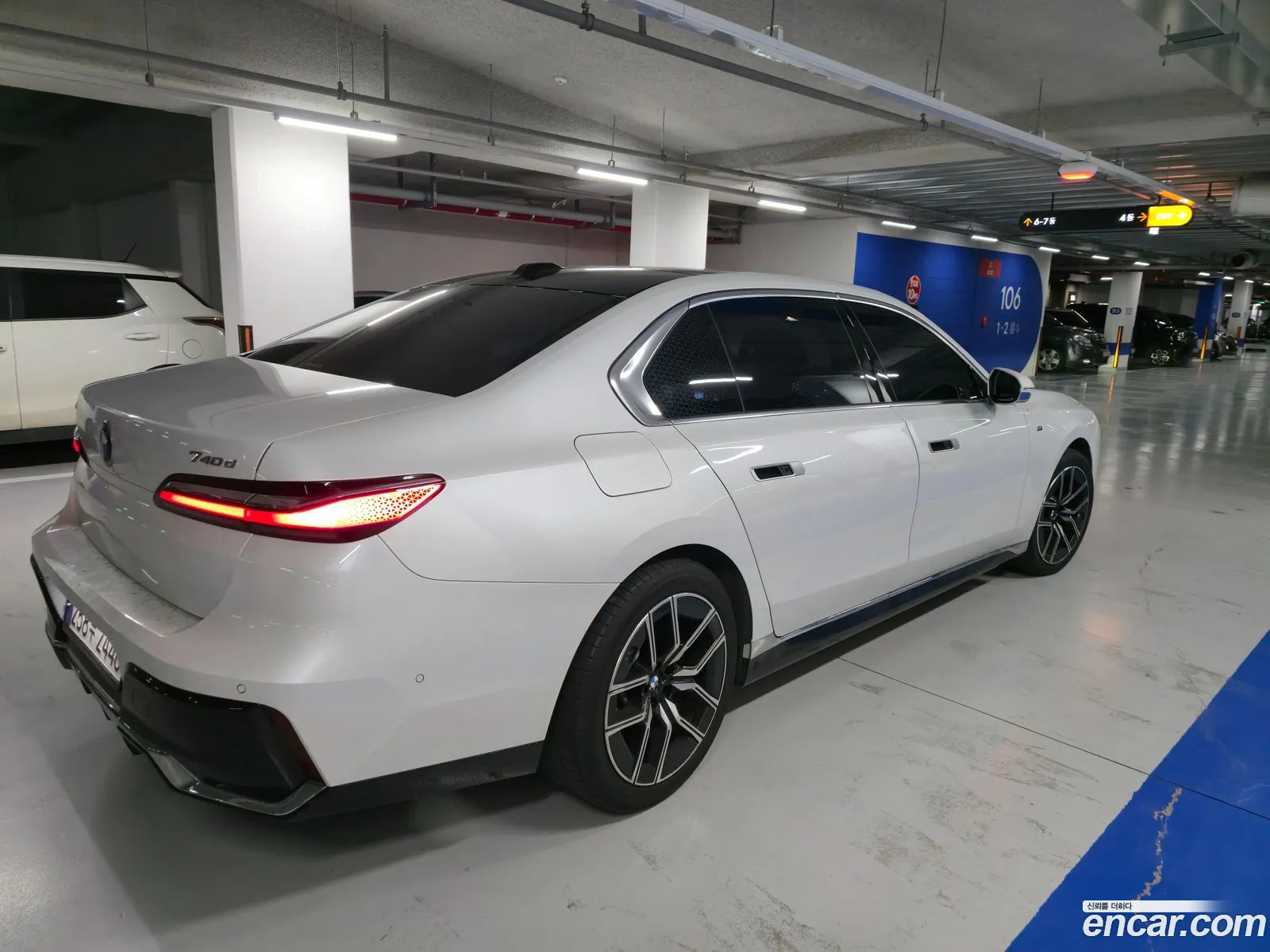 BMW 7 Series 2024 — 8
