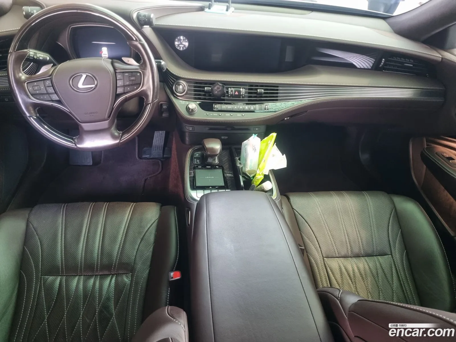 Lexus LS500 2018 — 19