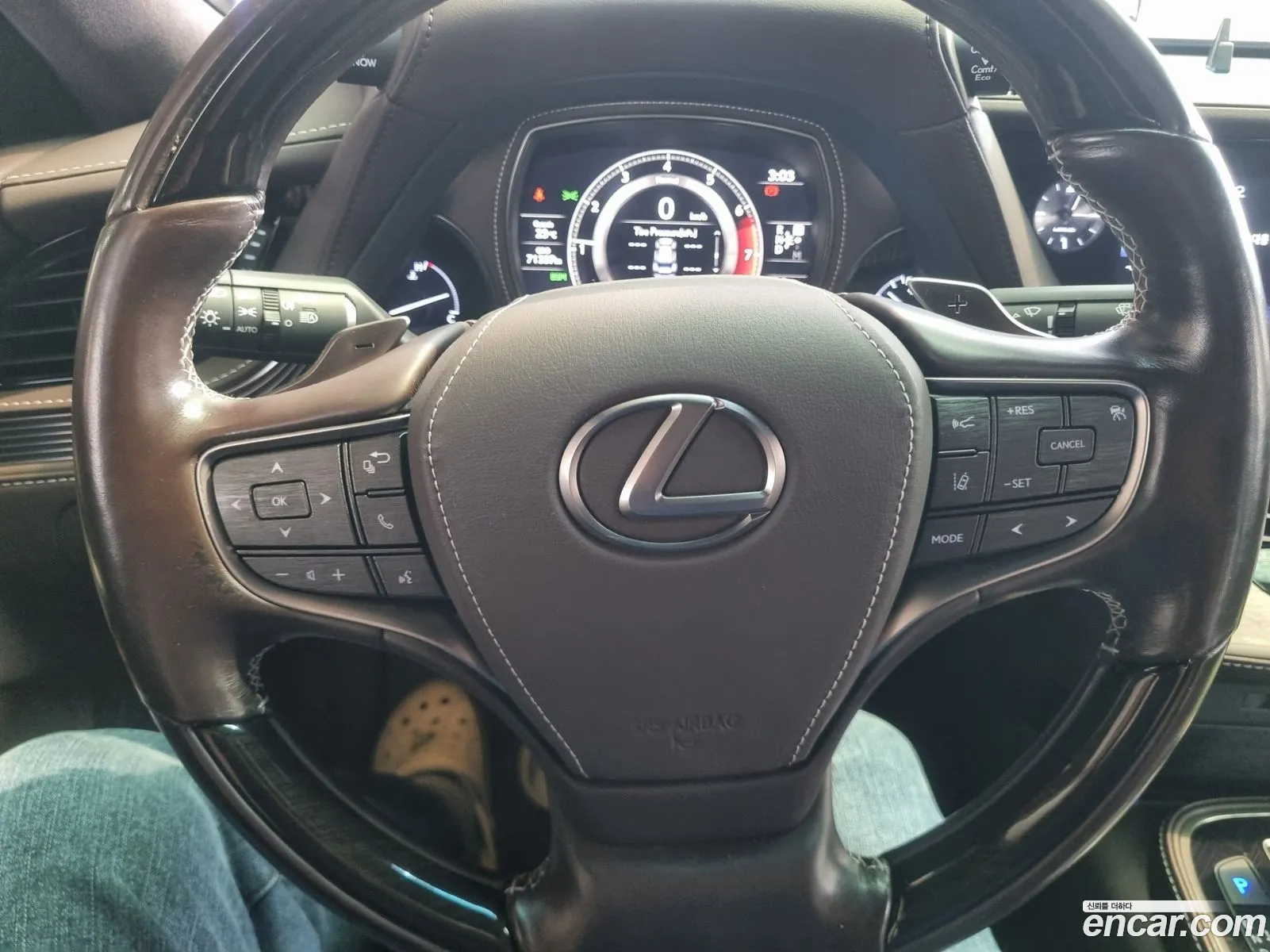 Lexus LS500 2018 — 10