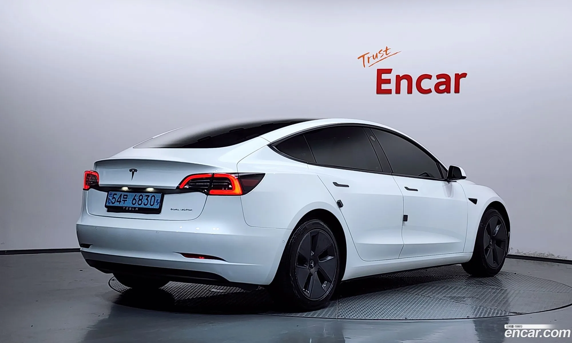 Tesla Model 3 2022 — 18