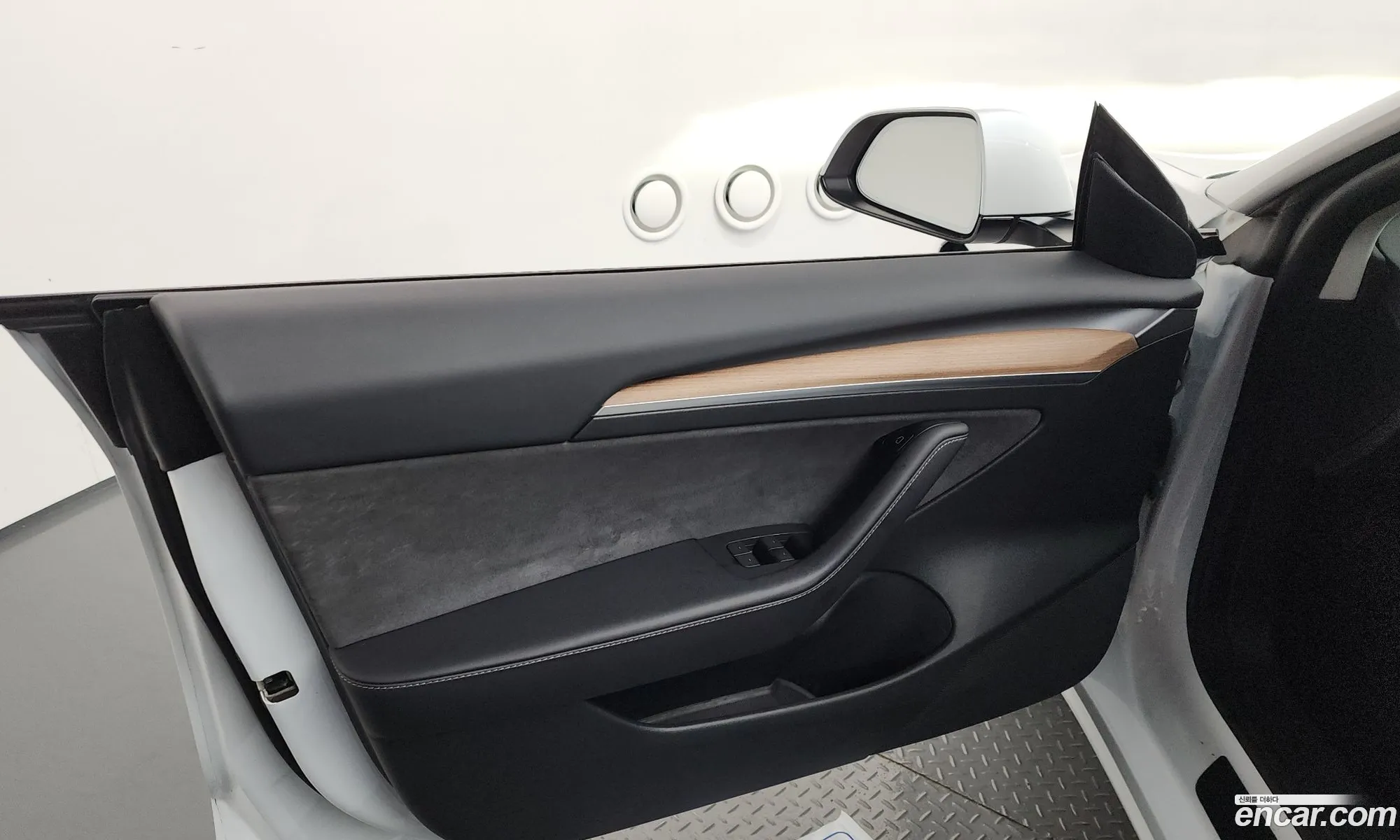 Tesla Model 3 2022 — 27