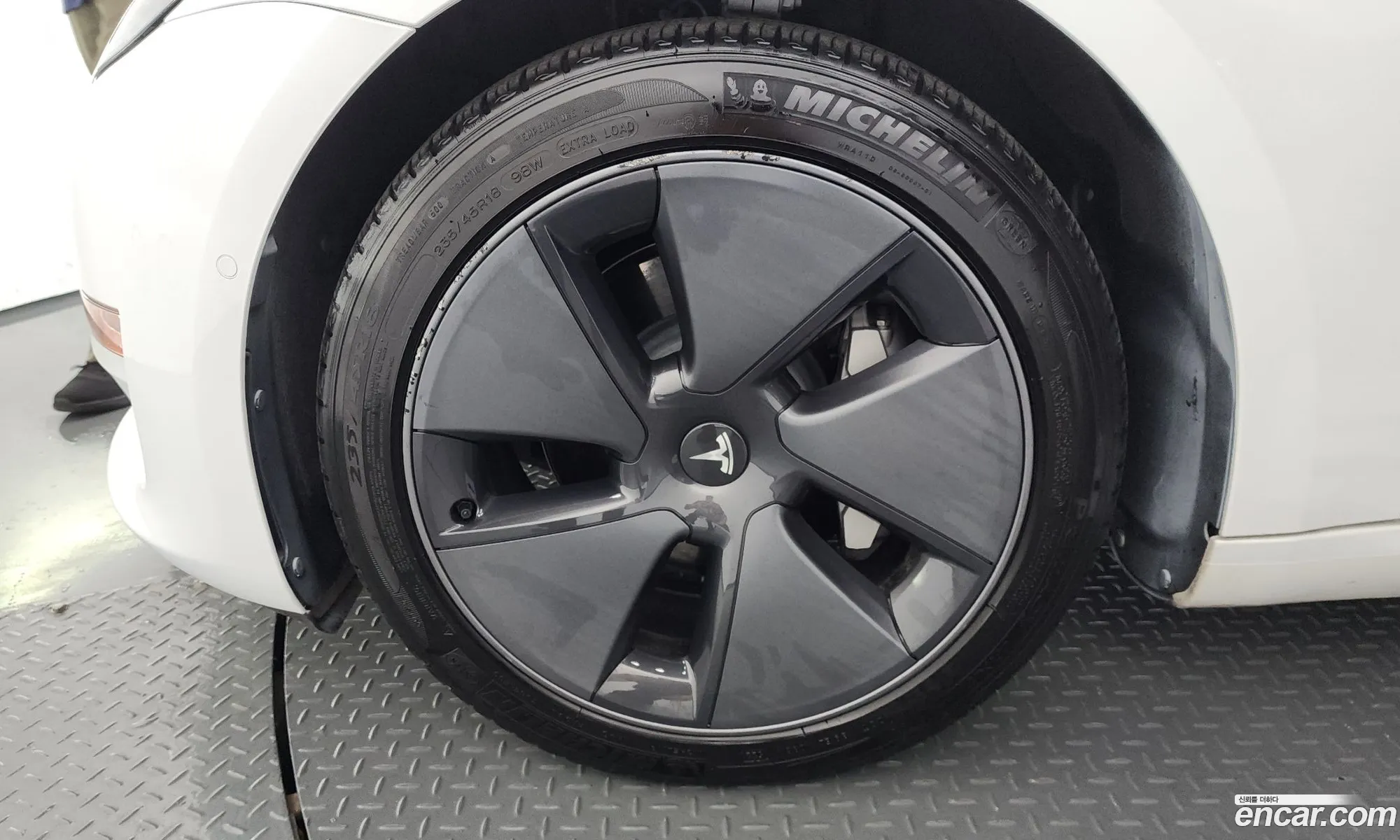Tesla Model 3 2022 — 20
