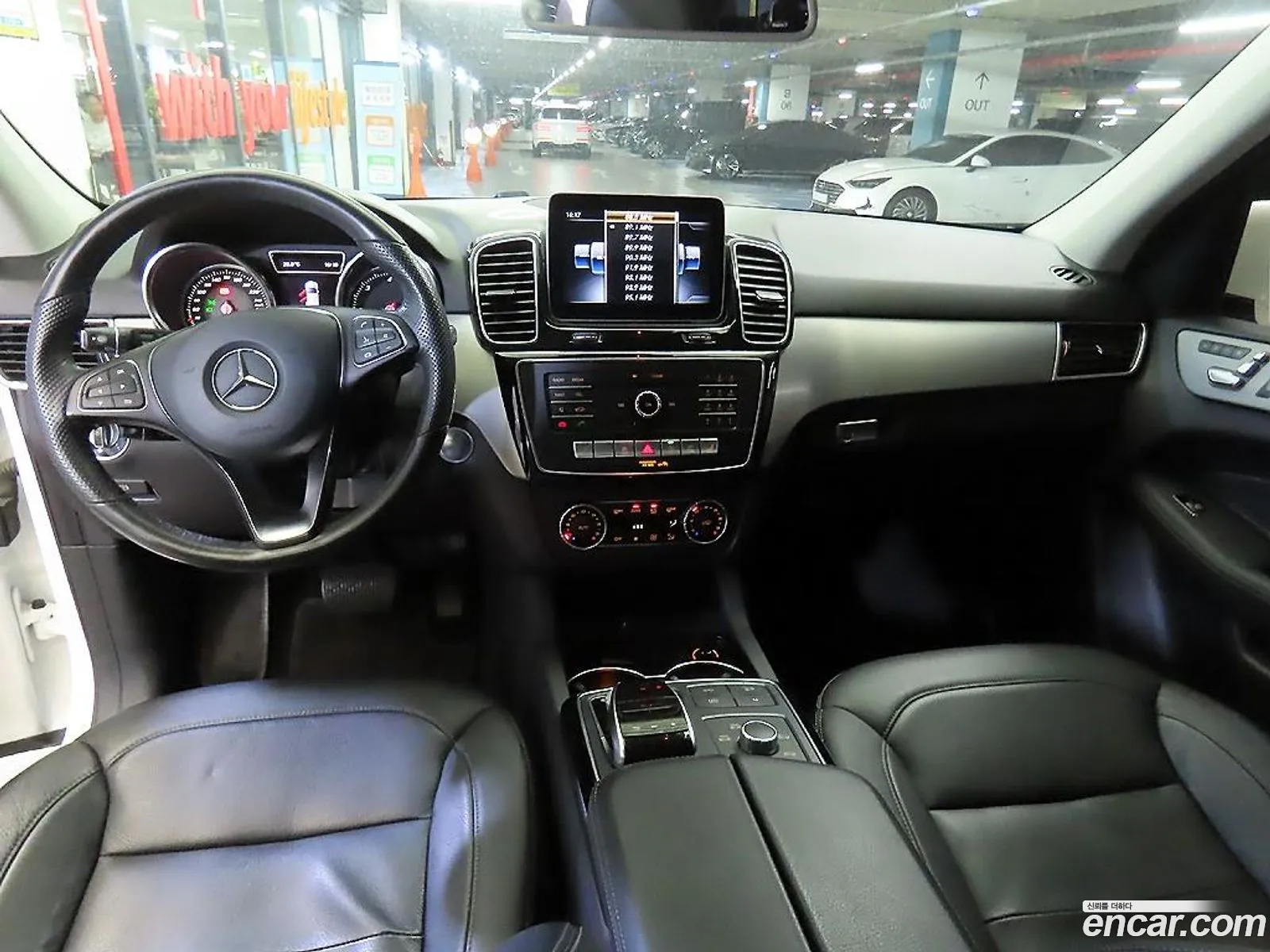 Mercedes-Benz GLE-Class W166 2018 — 3