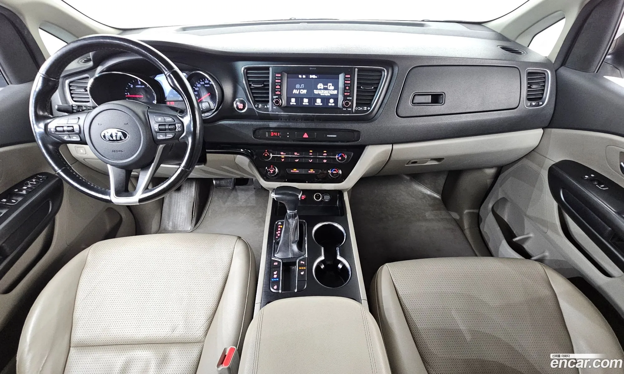 Kia Carnival 2018 — 26