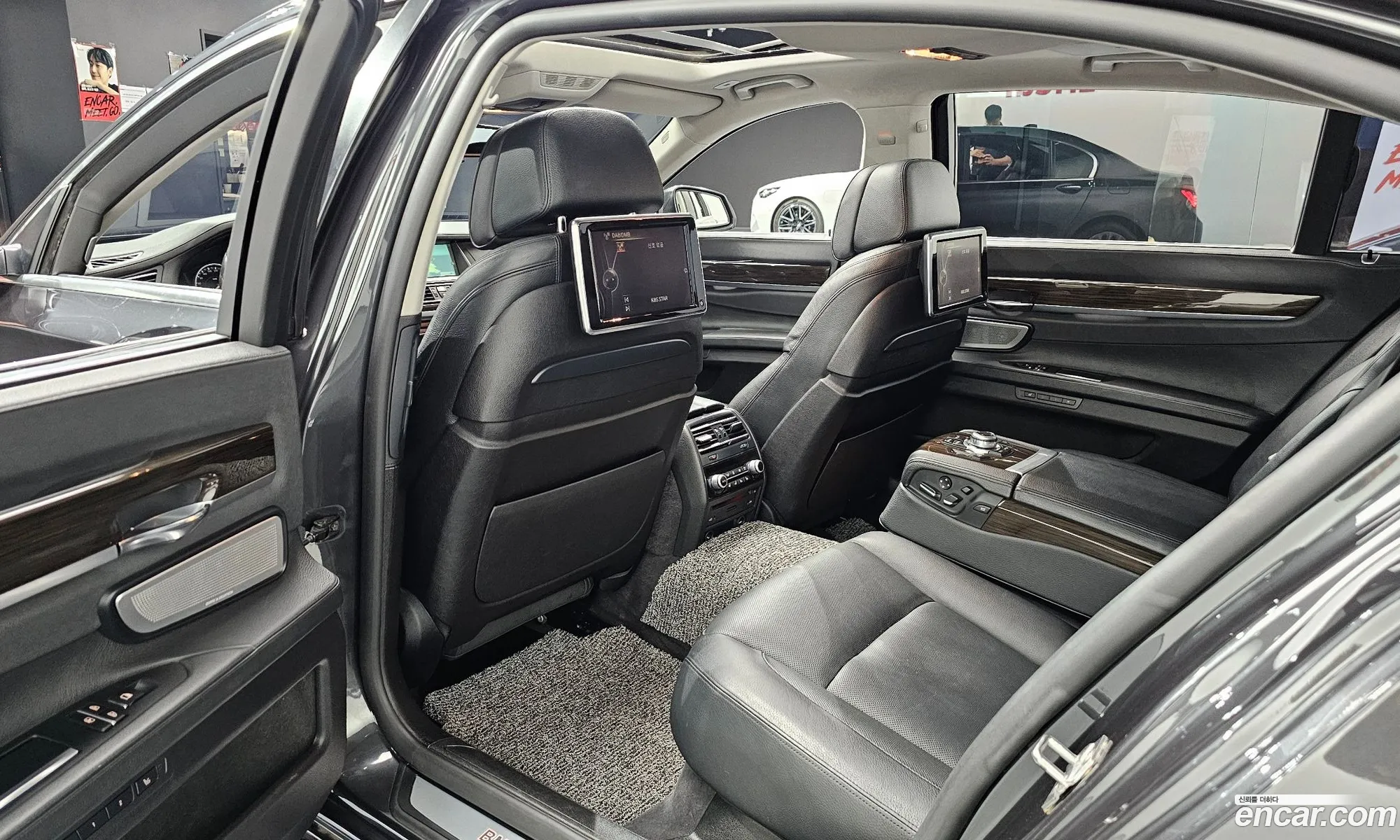 BMW 7 Series 2012 WBAYE8107DDD87694 — 11