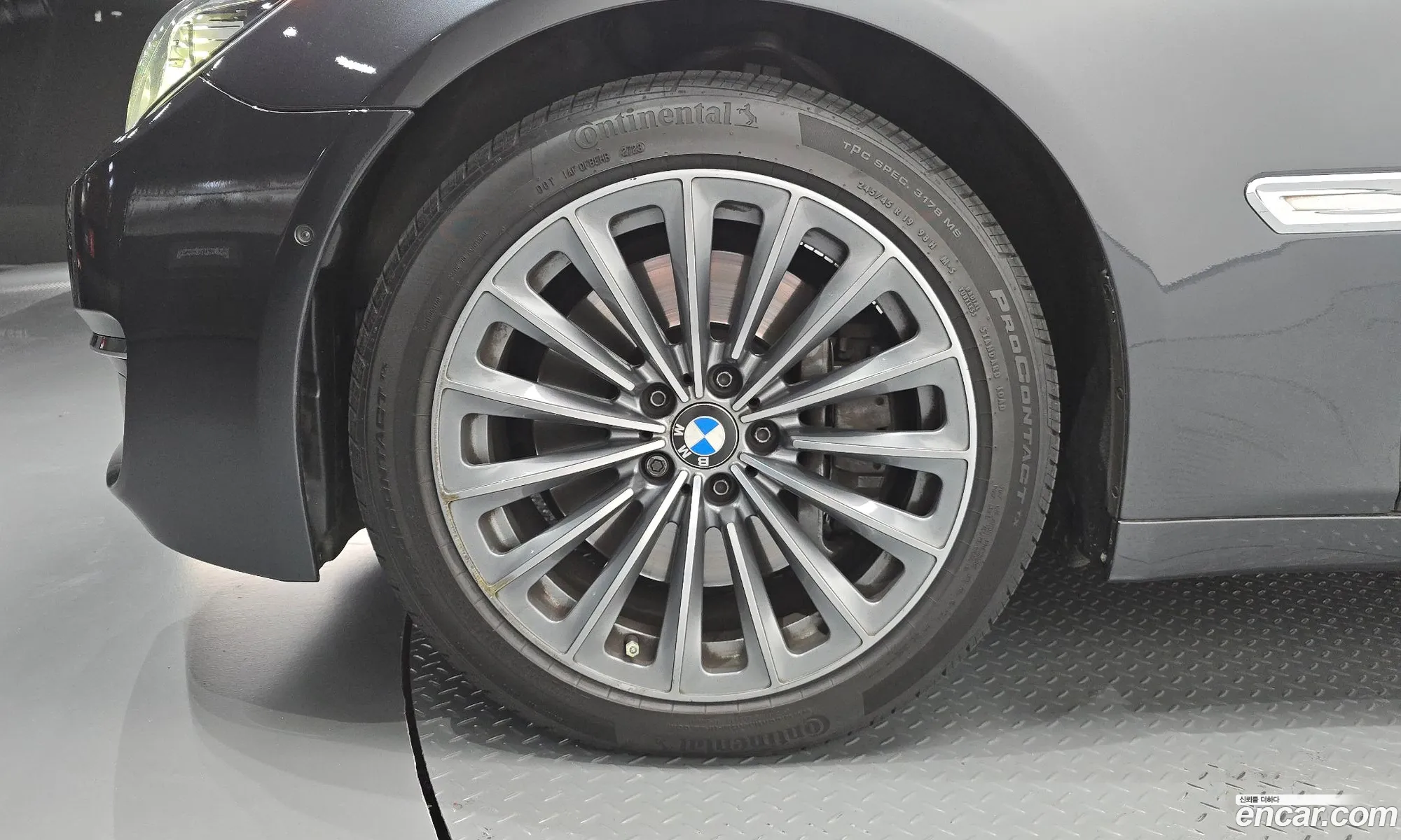 BMW 7 Series 2012 WBAYE8107DDD87694 — 8