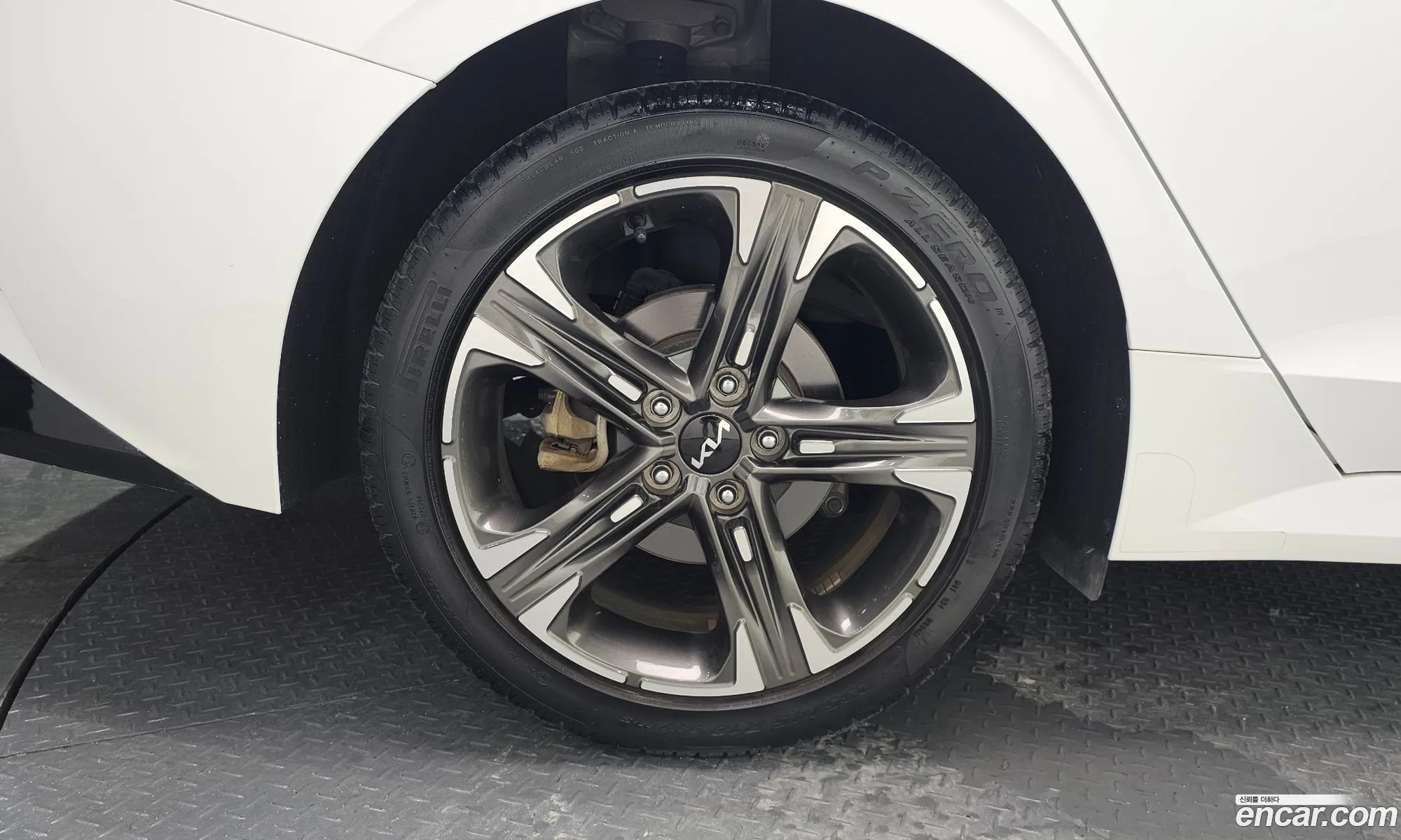 Kia K5 2022 — 14