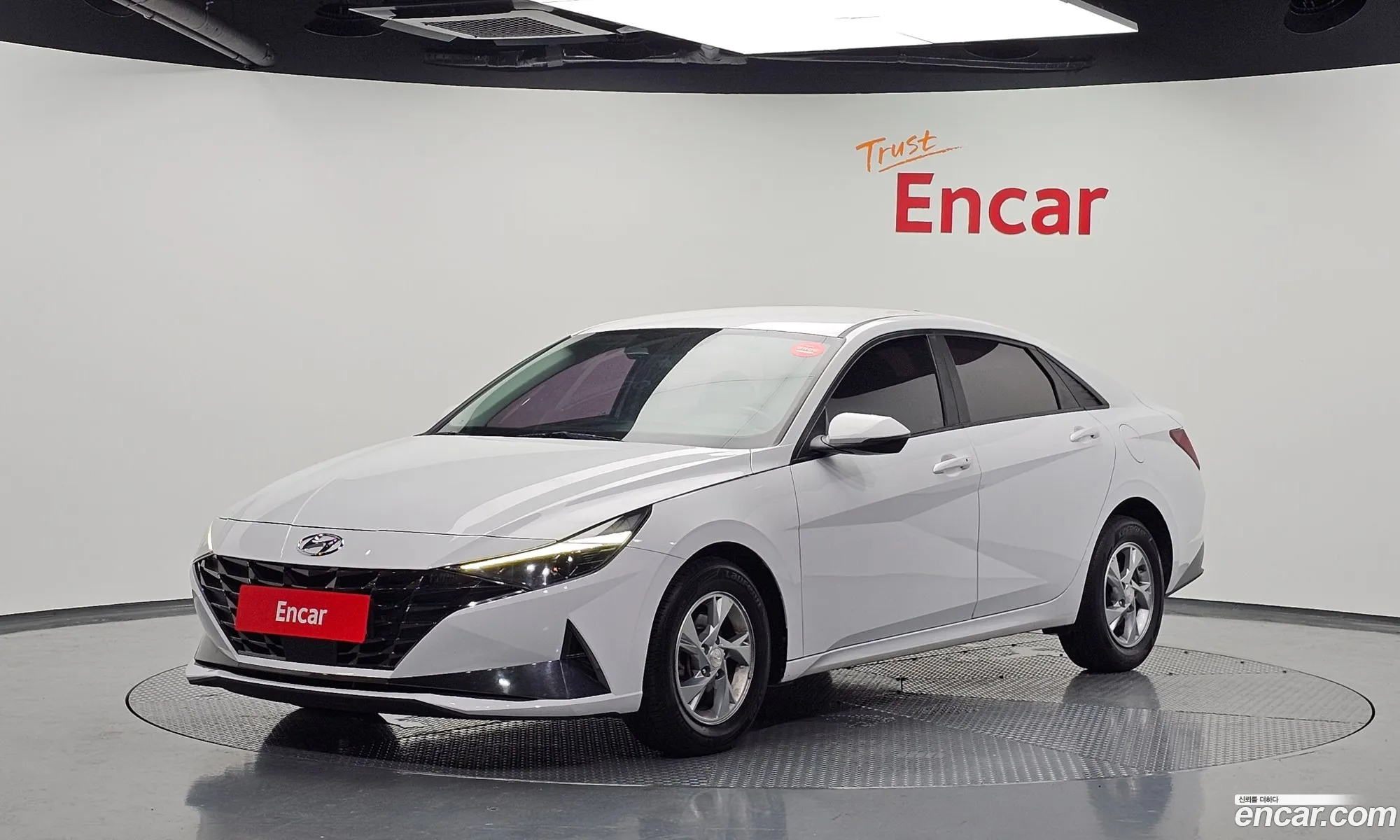 Hyundai Elantra 2020 — 25
