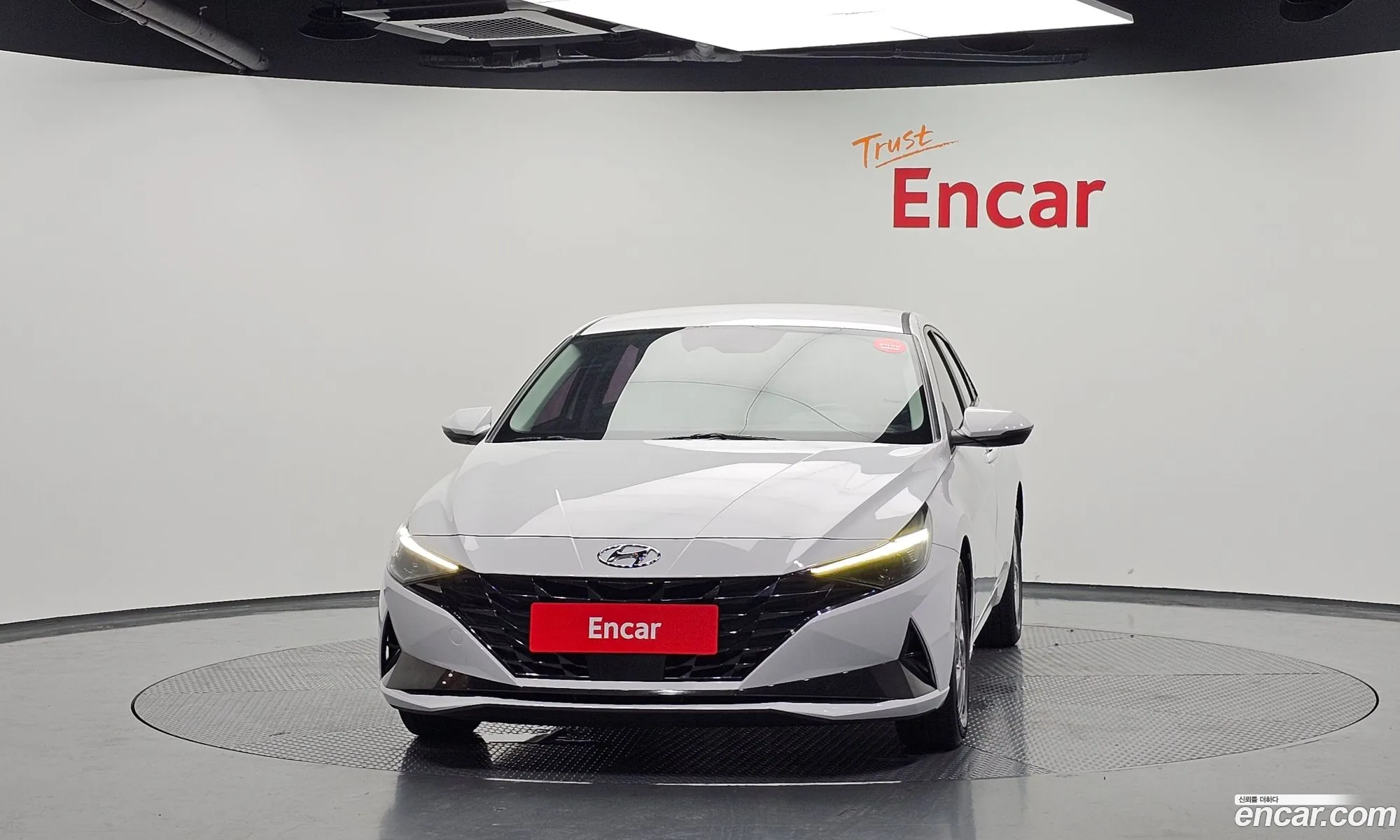 Hyundai Elantra 2020 — 12