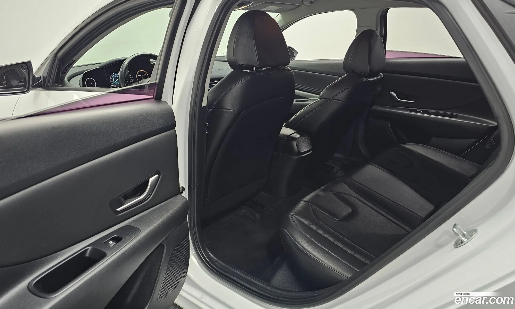 Hyundai Elantra 2020 — 17
