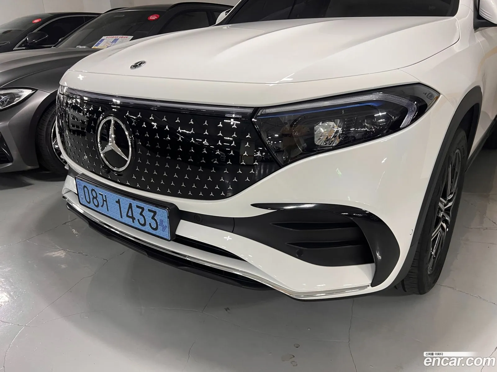 Mercedes-Benz EQB X243 2024 — 9