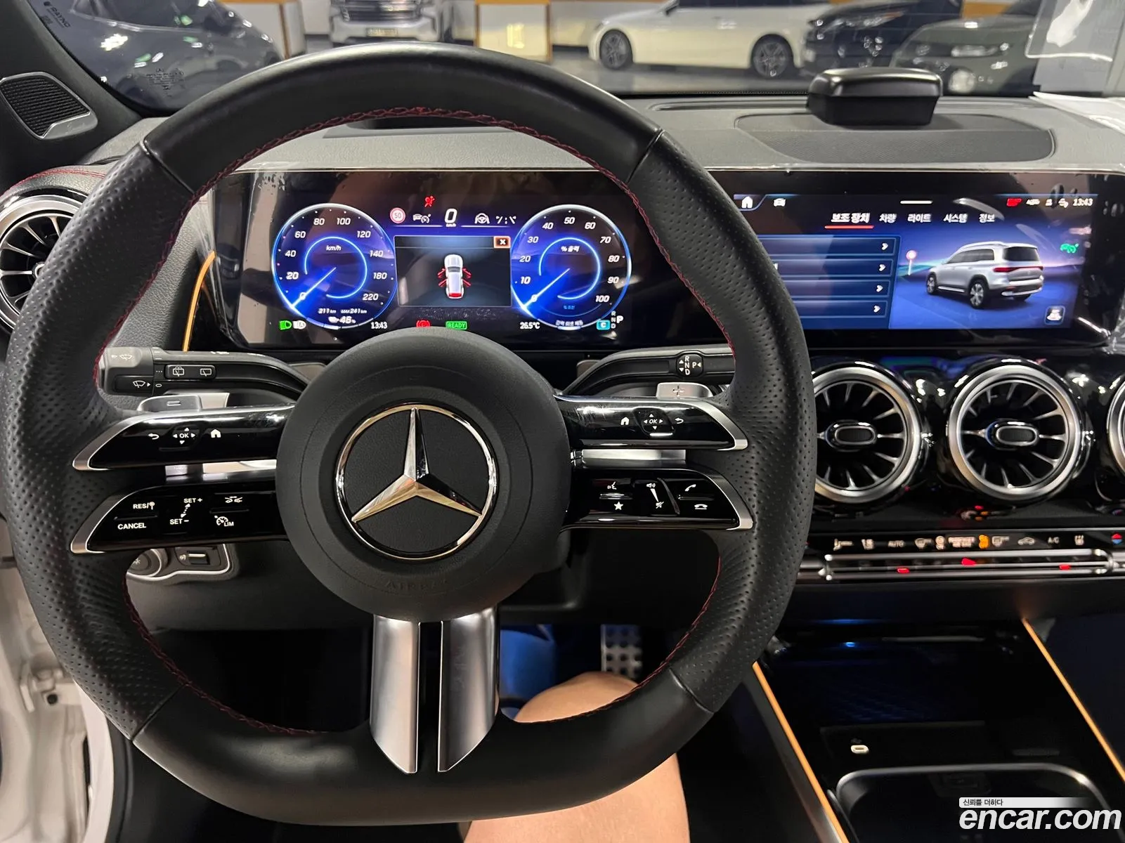 Mercedes-Benz EQB X243 2024 — 20