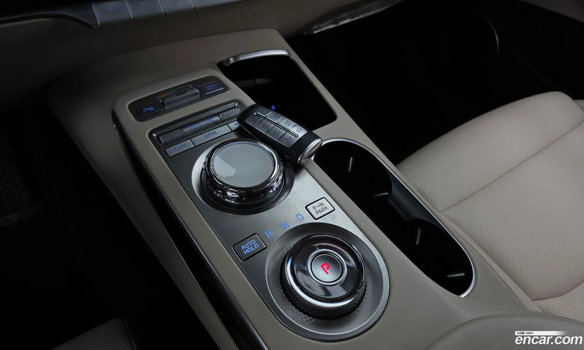 Genesis GV70 2021 — 14