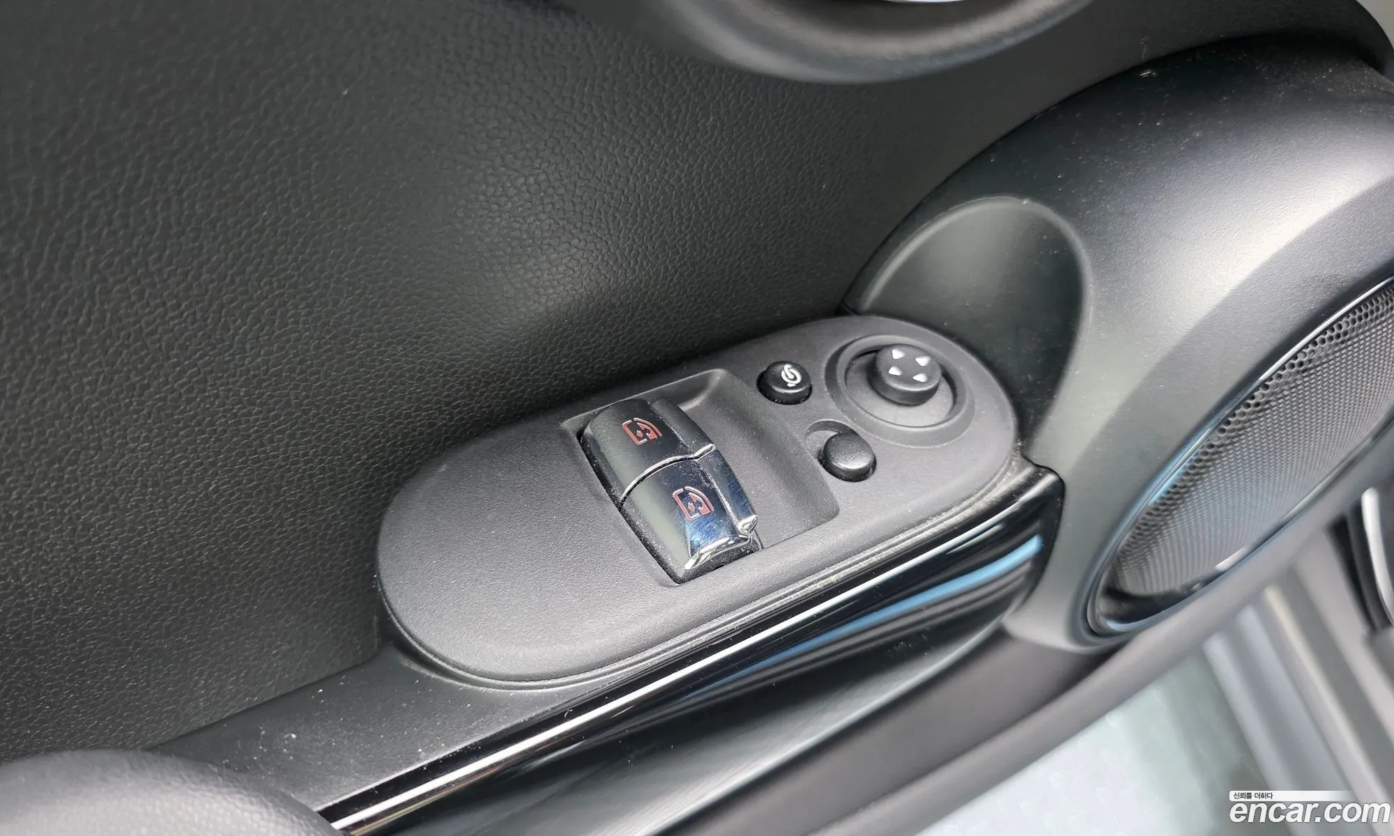 Mini Cooper Electric 2023 — 30