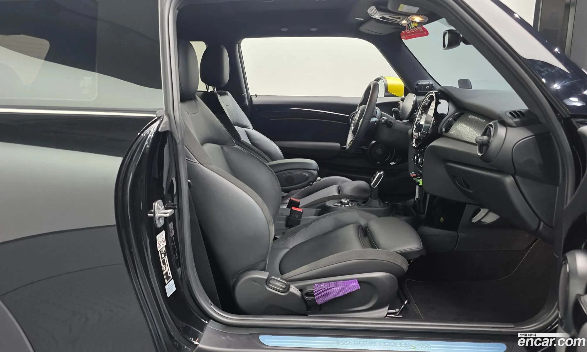 Mini Cooper Electric 2023 — 19