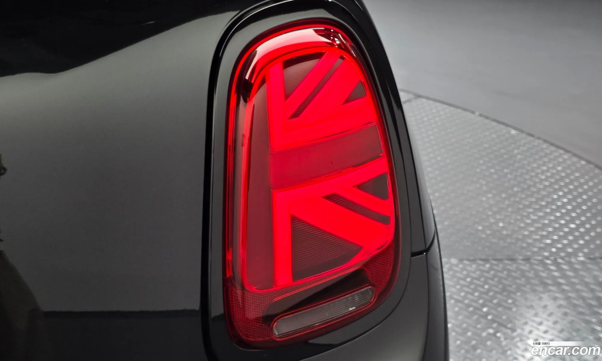 Mini Cooper Electric 2023 — 14