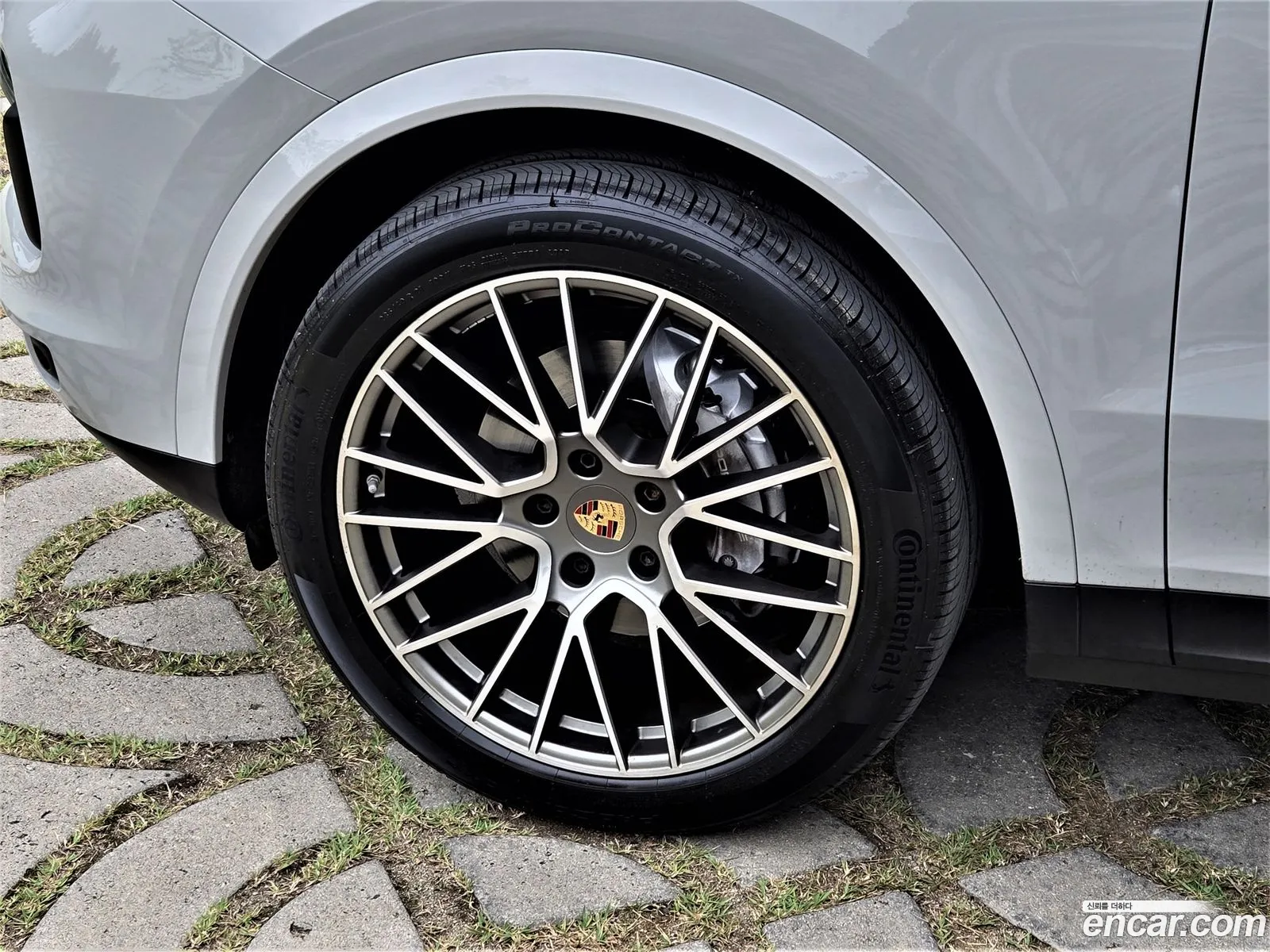 Porsche Cayenne 2023 — 18