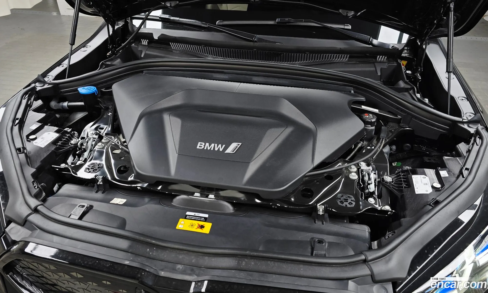 BMW iX2 2024 WBY51GM07R5Z65328 — 19