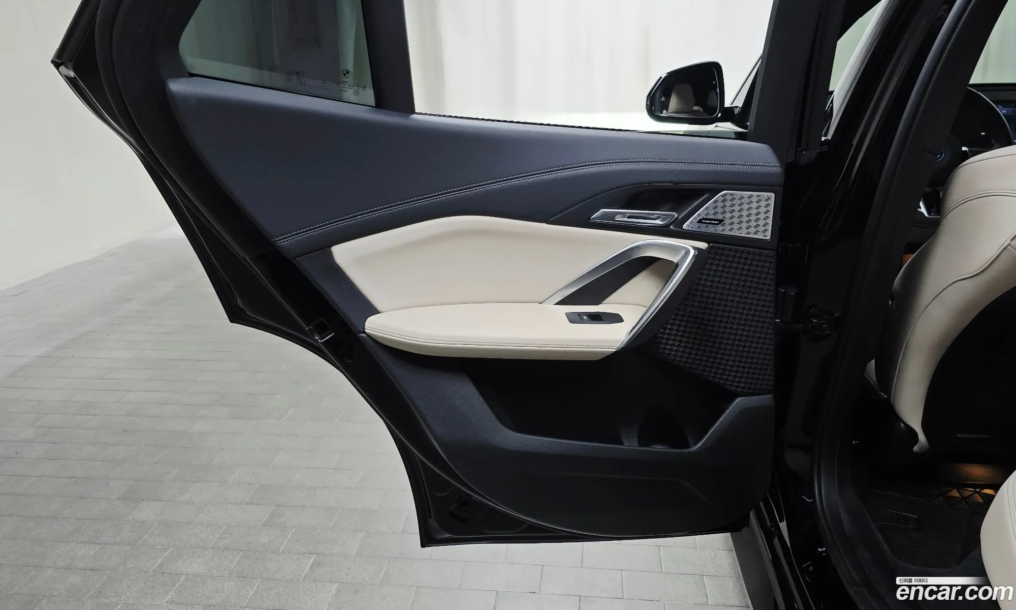 BMW iX2 2024 WBY51GM07R5Z65328 — 15