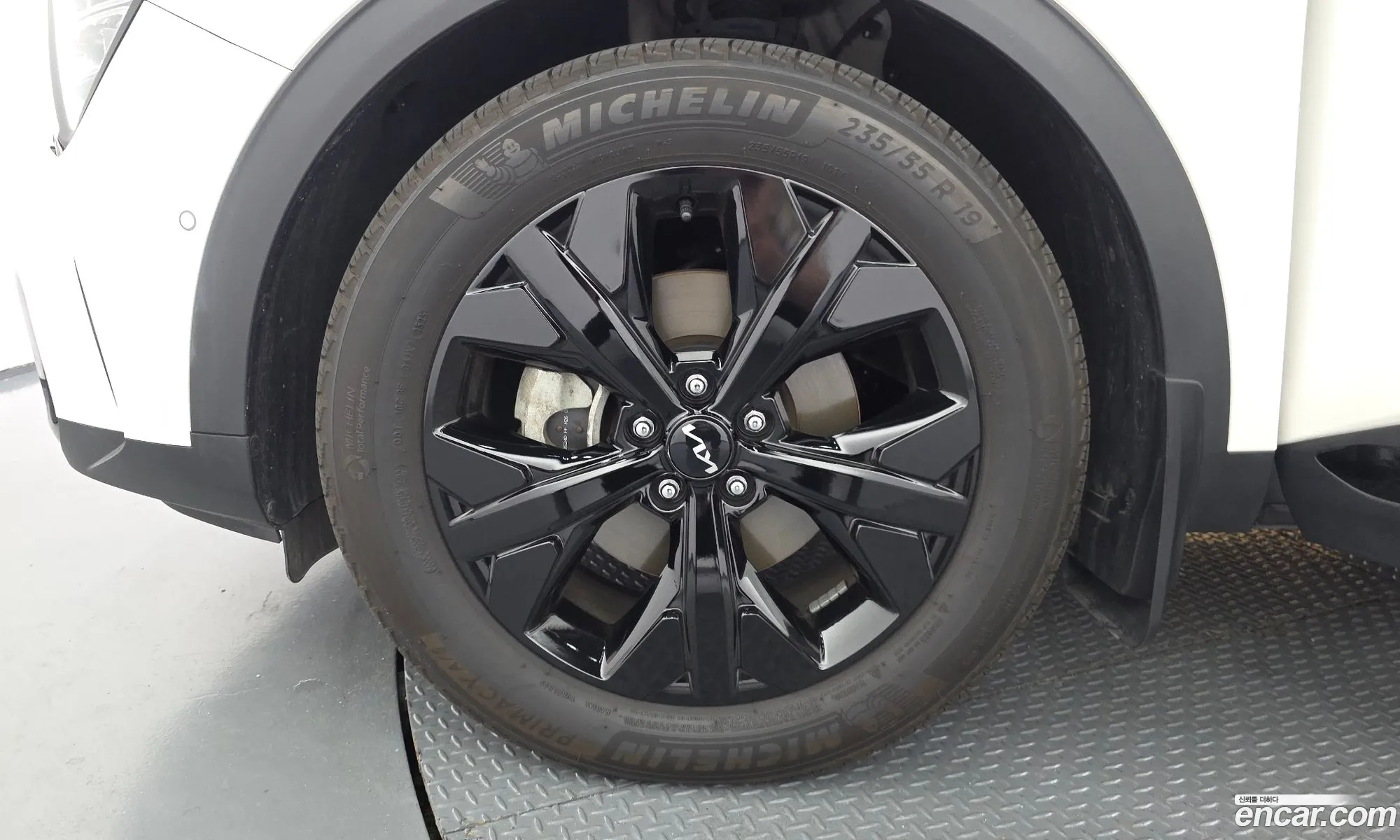 Kia Sportage 2023 — 17